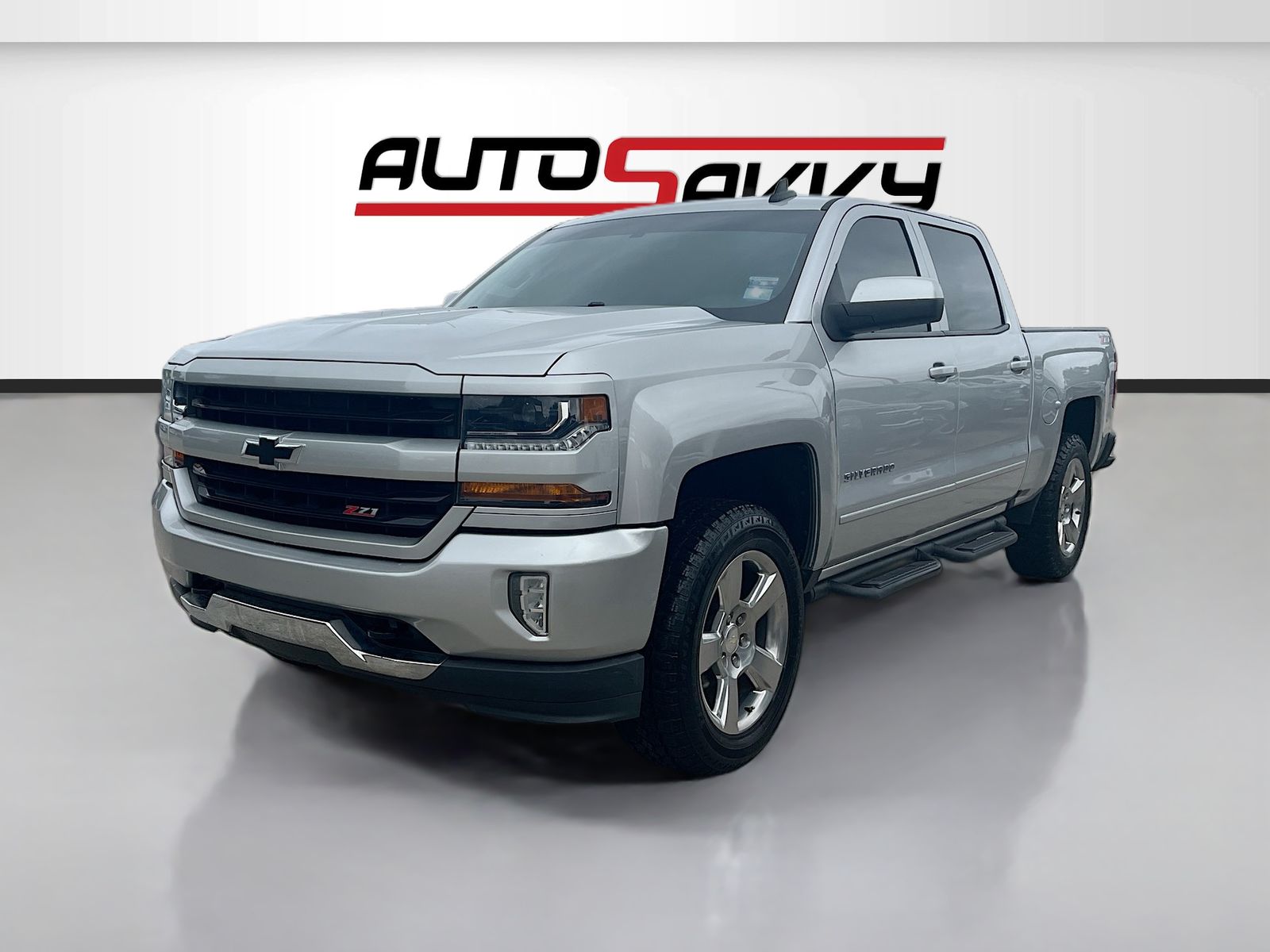View vehicle photo 3