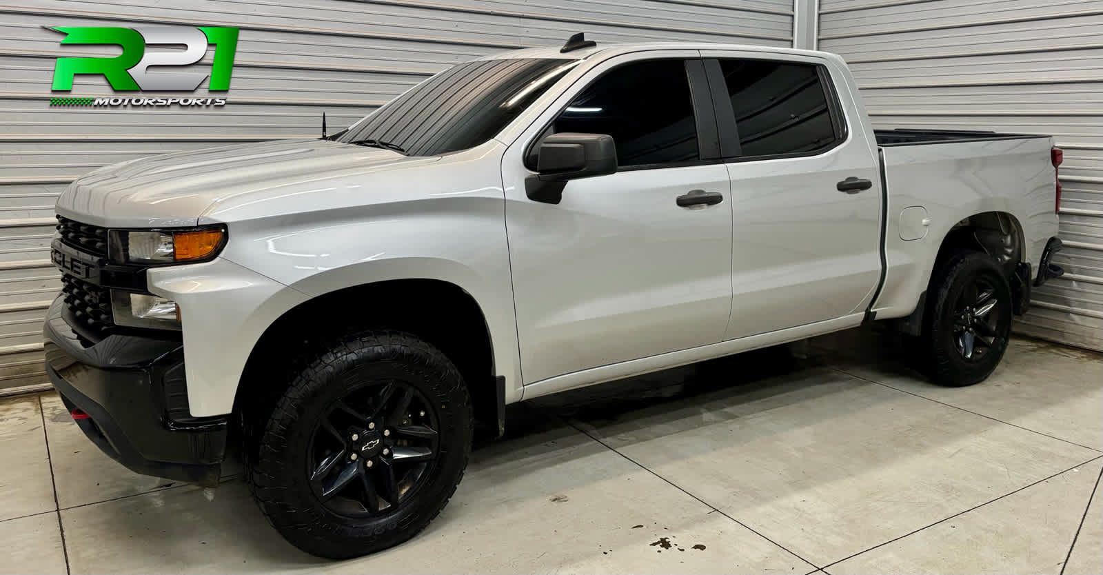 Silver Ice Metallic 2020 Chevrolet Silverado 1500 Pickup Truck Four-Wheel Drive 6-Speed Automatic Overdrive