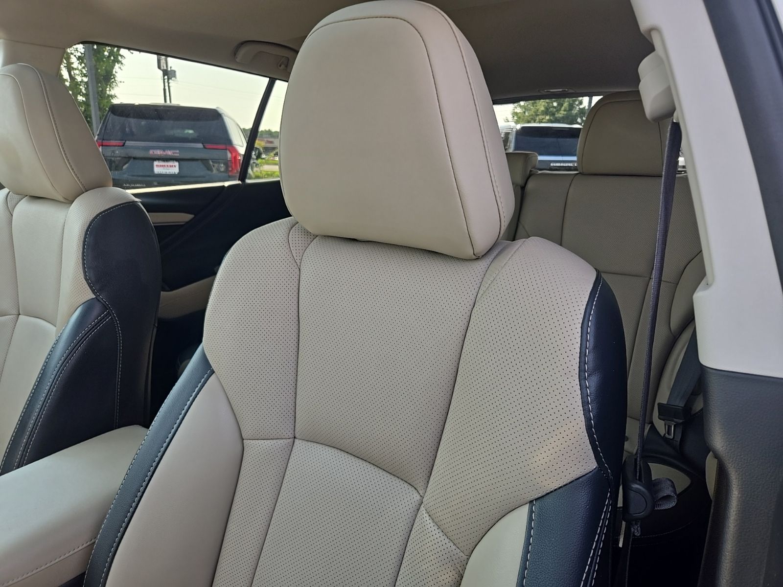 Used 2024 White Subaru Limited image 39