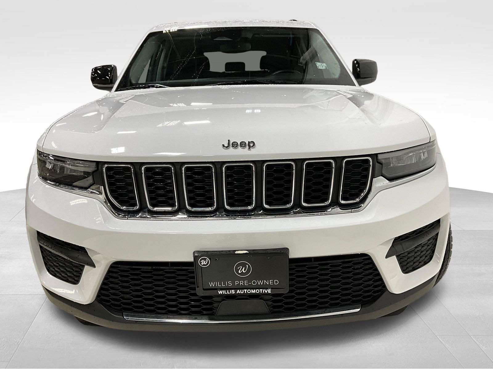 View vehicle photo 3