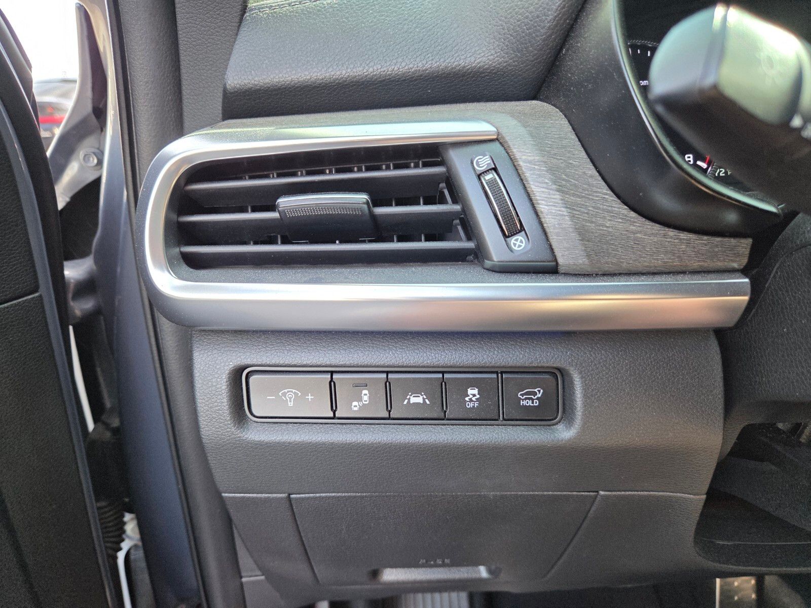 Used 2021 Silver Kia SX image 28