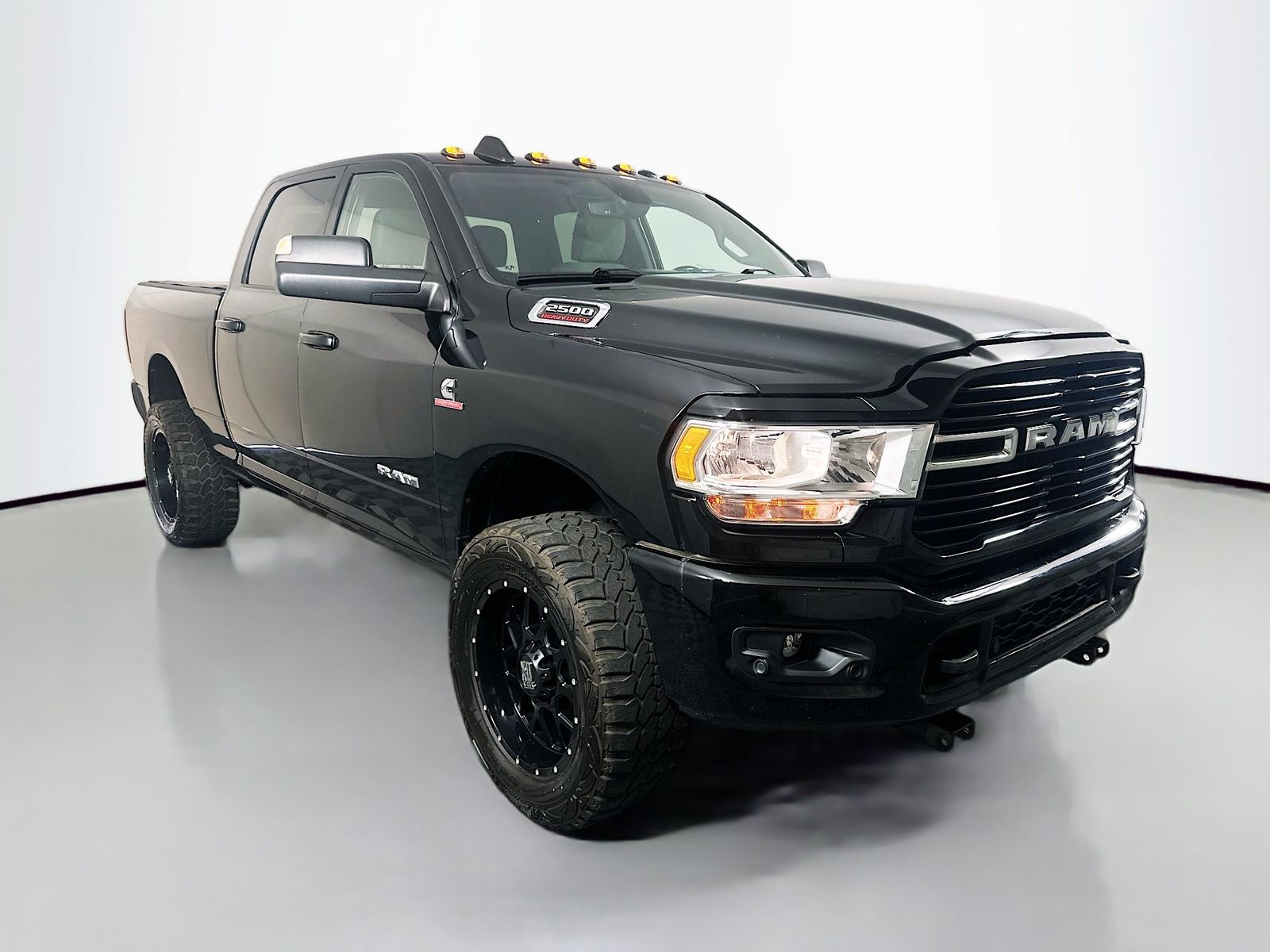 Diamond Black Crystal Pearlcoat 2020 RAM 2500 Pickup Truck Four-Wheel Drive 6-Speed Automatic
