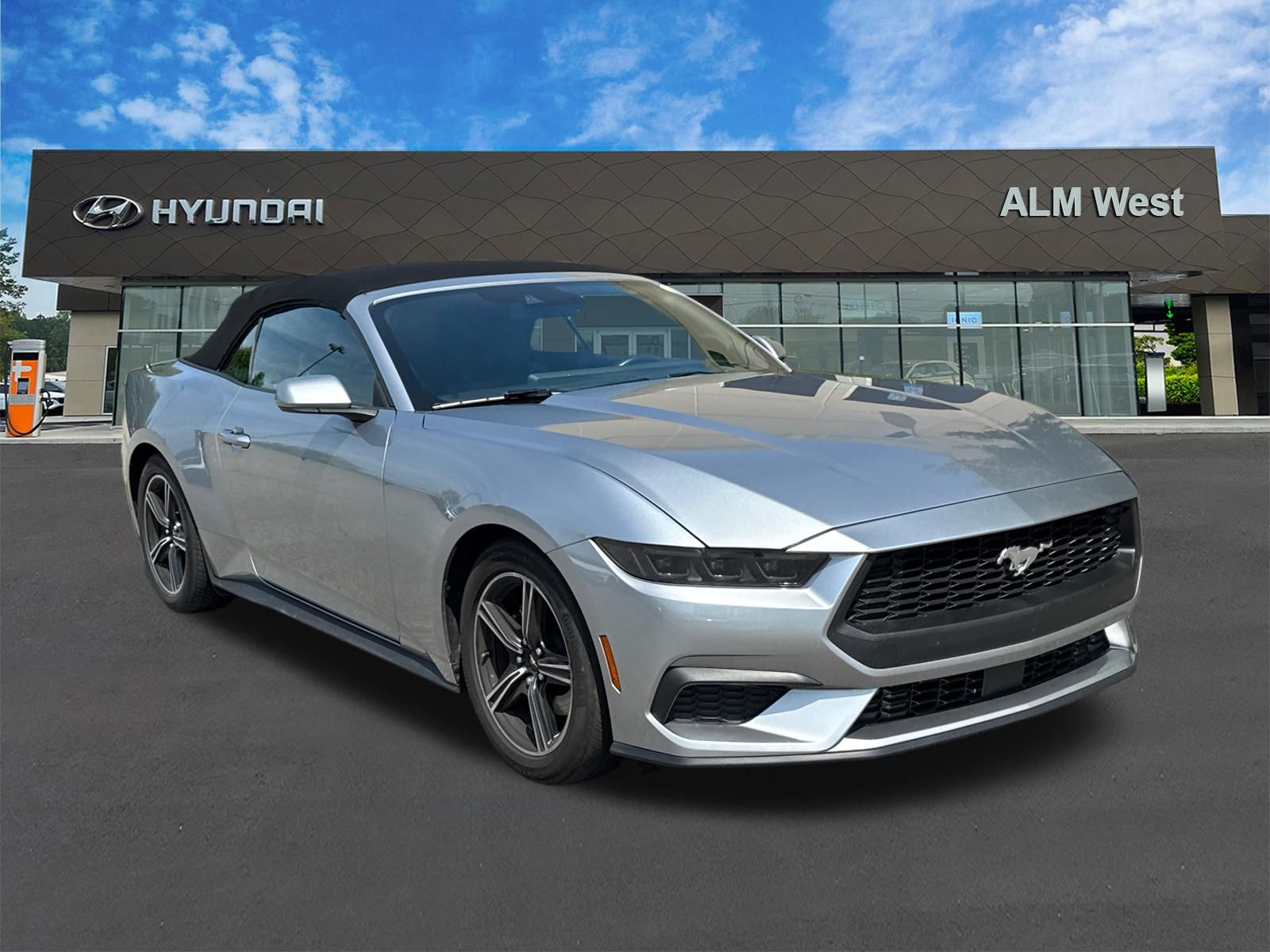 Used 2025 Silver Ford EcoBoost Premium image 3