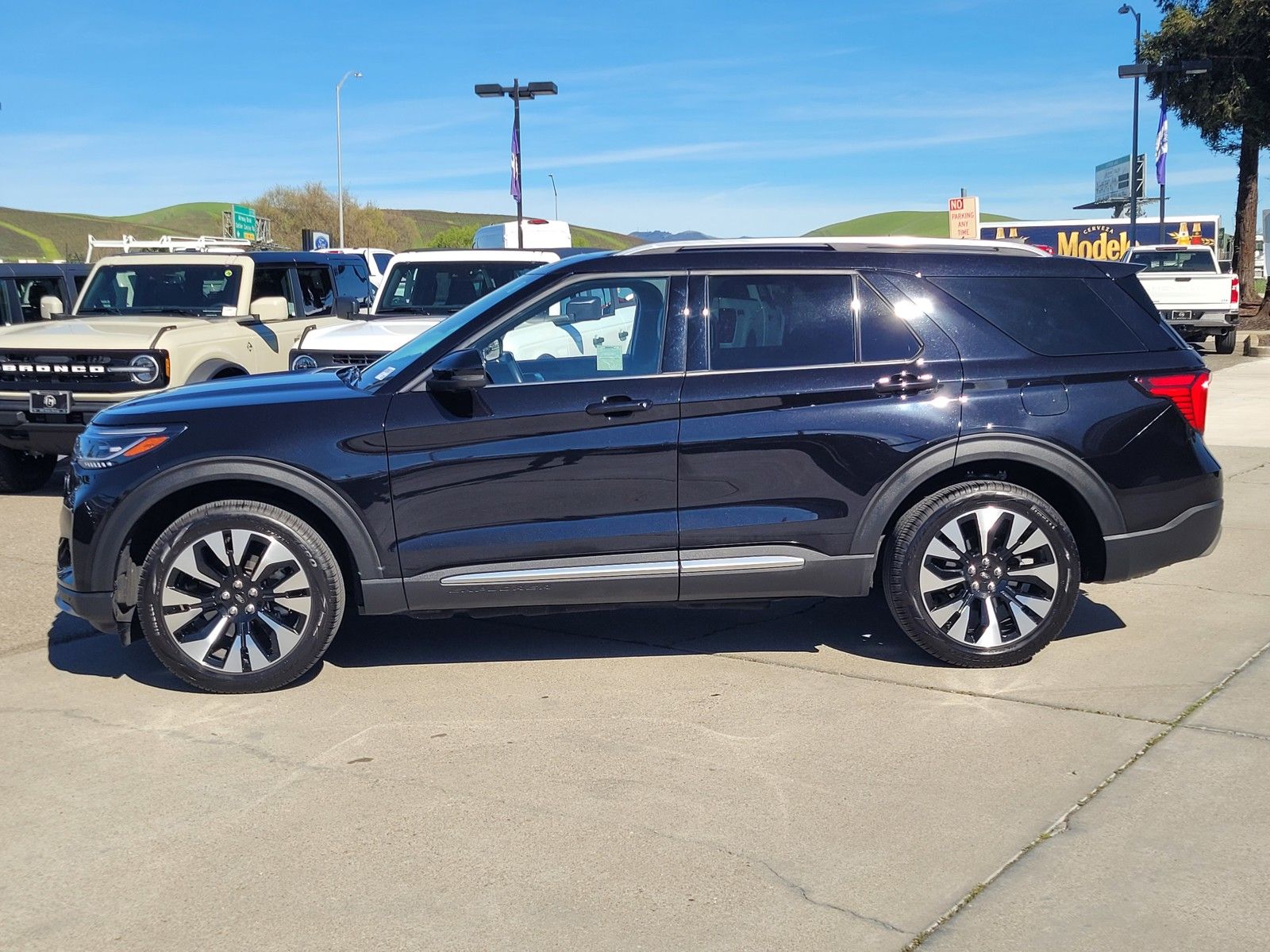 Used 2025 Black Ford Platinum image 7