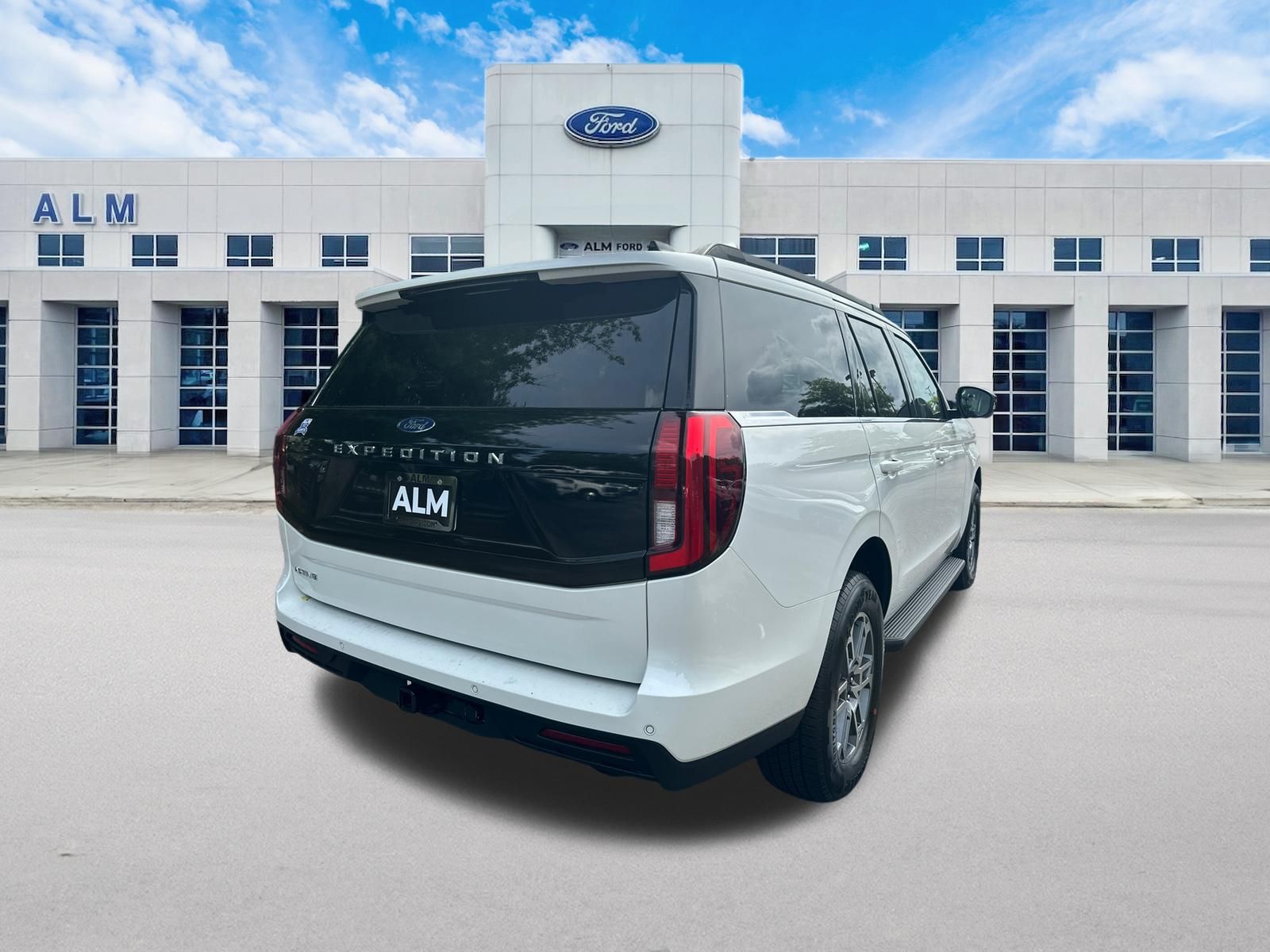New 2026 Star White Metallic Tri-Coat Ford Active image 6