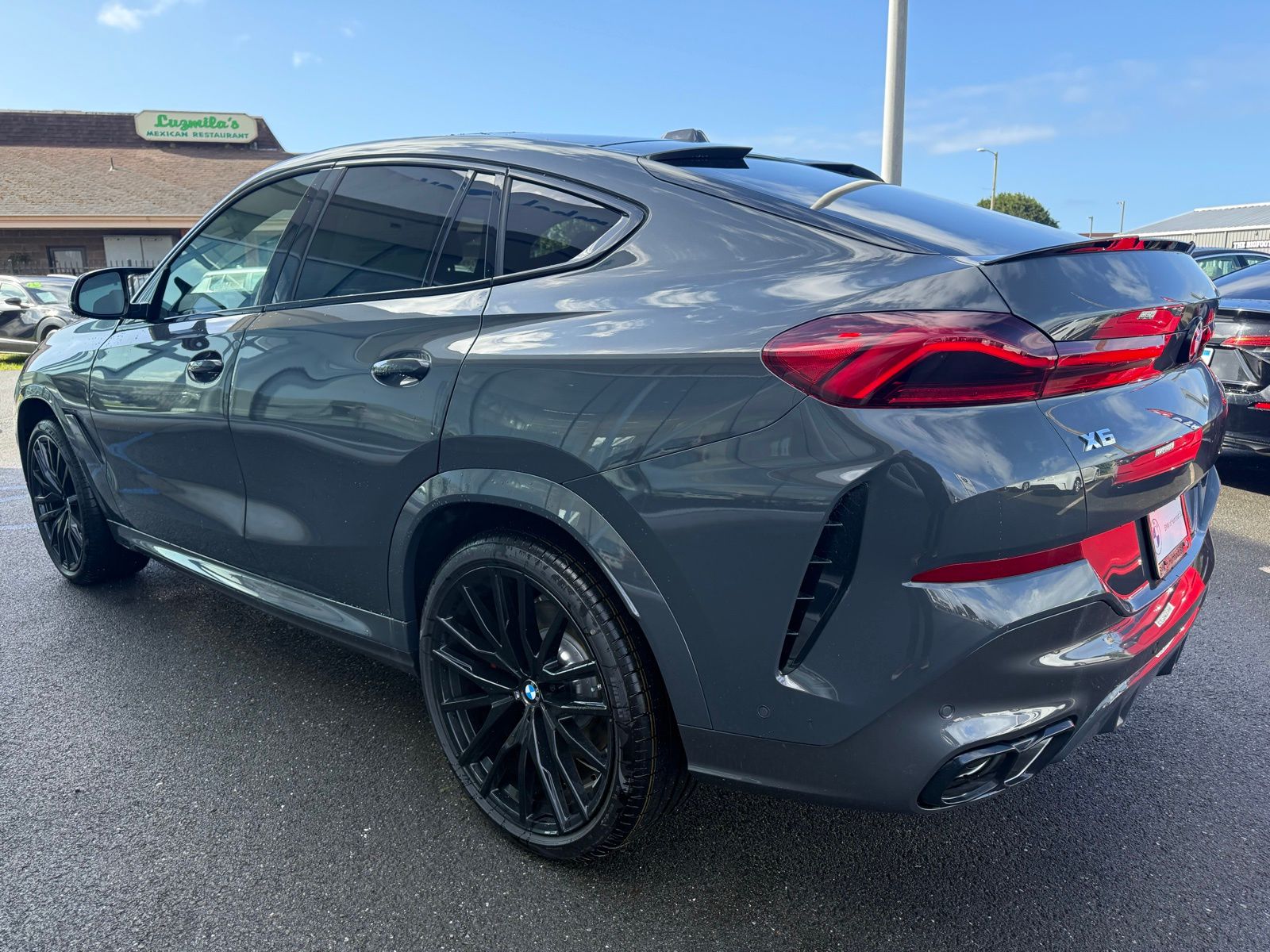 View vehicle photo 5