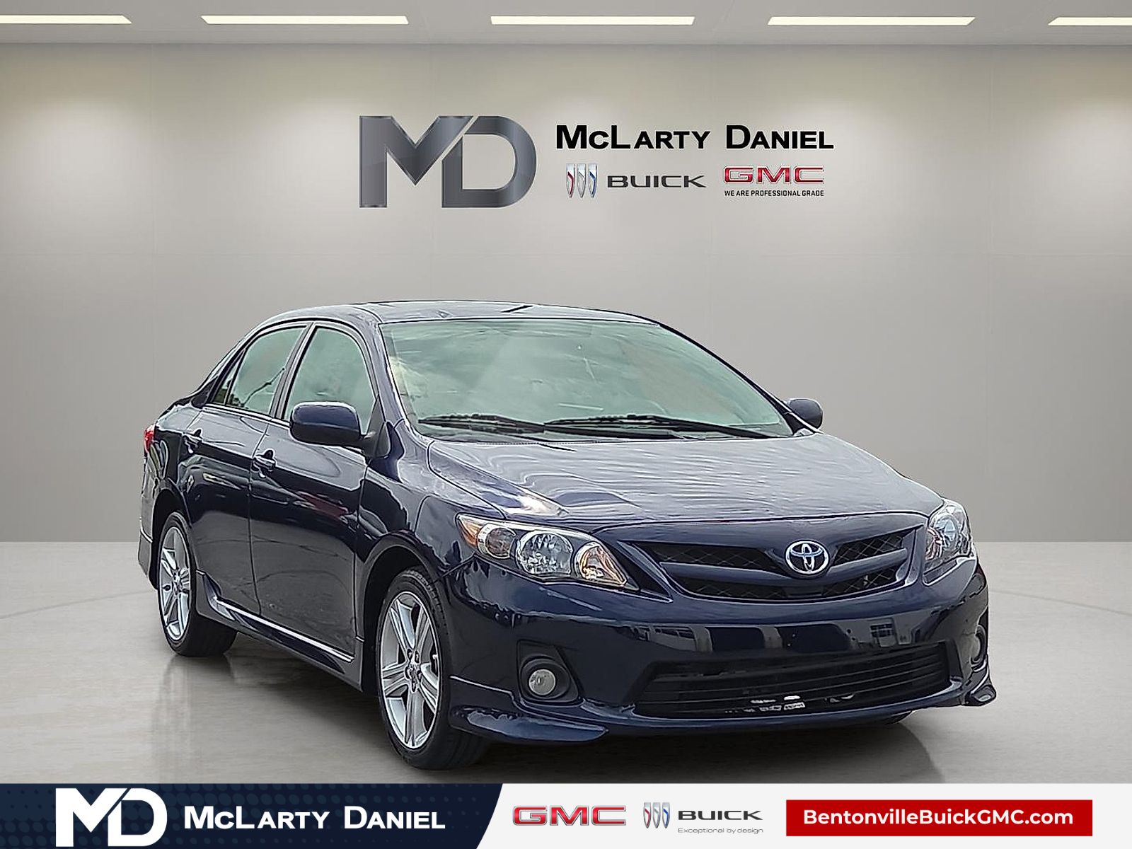 Nautical Blue Metallic 2013 Toyota Corolla Sedan Front-Wheel Drive 4-Speed Automatic