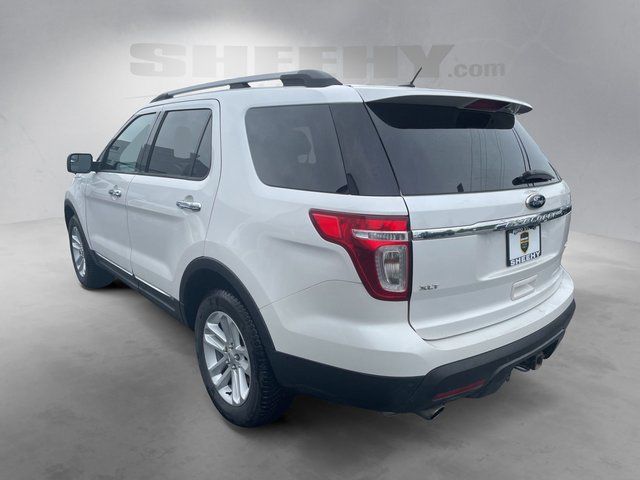 Used 2013 White Platinum Clearcoat Metallic Ford XLT image 6