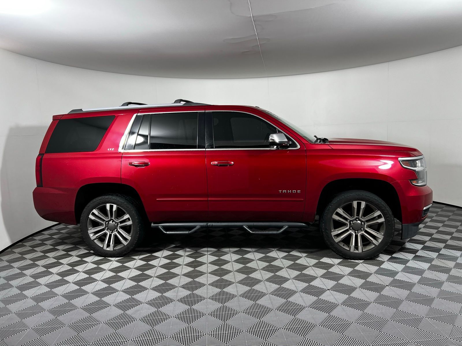 Thumbnail: 2015 Chevrolet Tahoe - 4