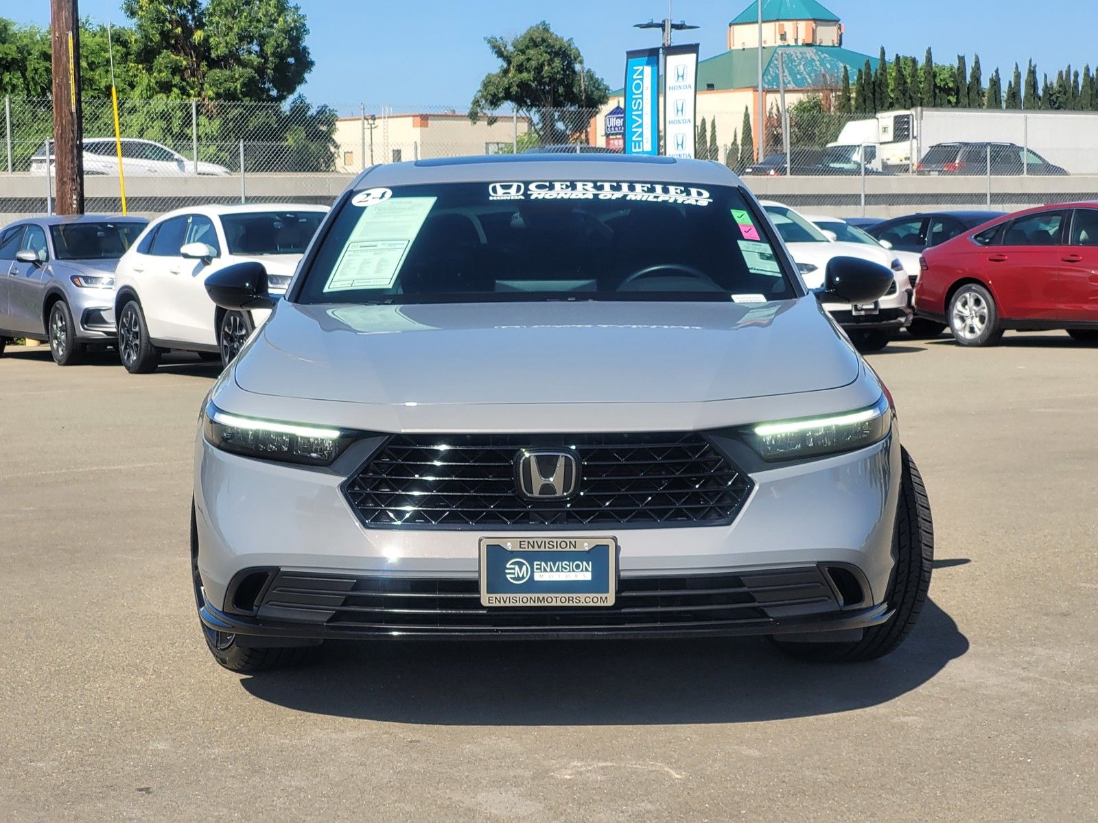 View vehicle photo 2