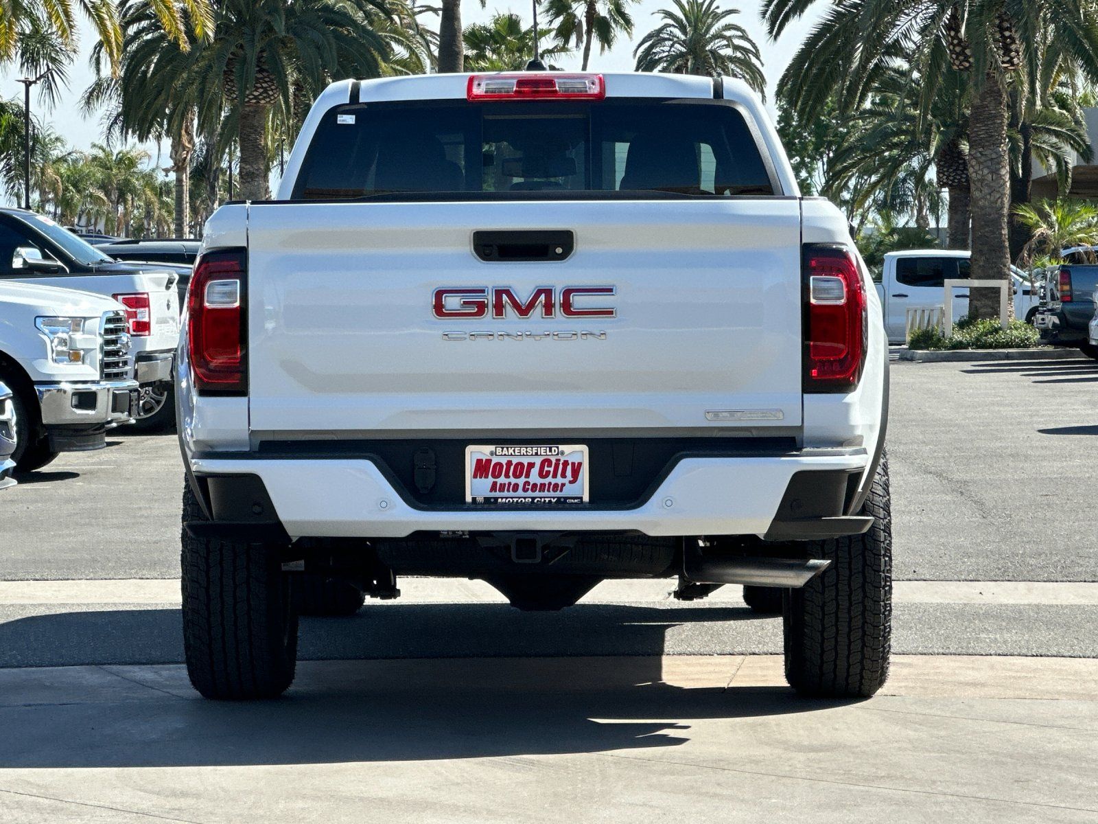 View vehicle photo 5