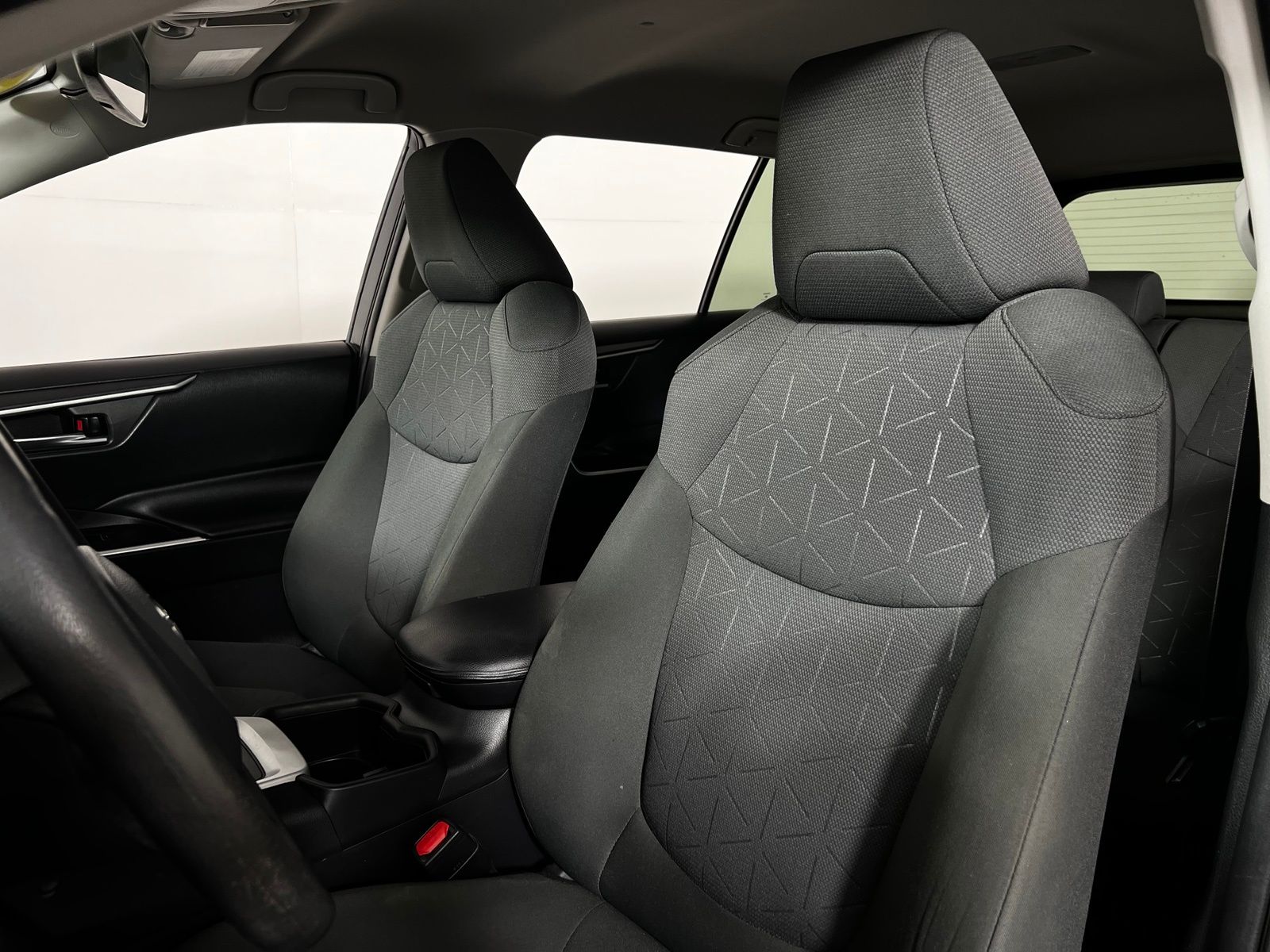 Thumbnail: 2022 Toyota RAV4 - 13