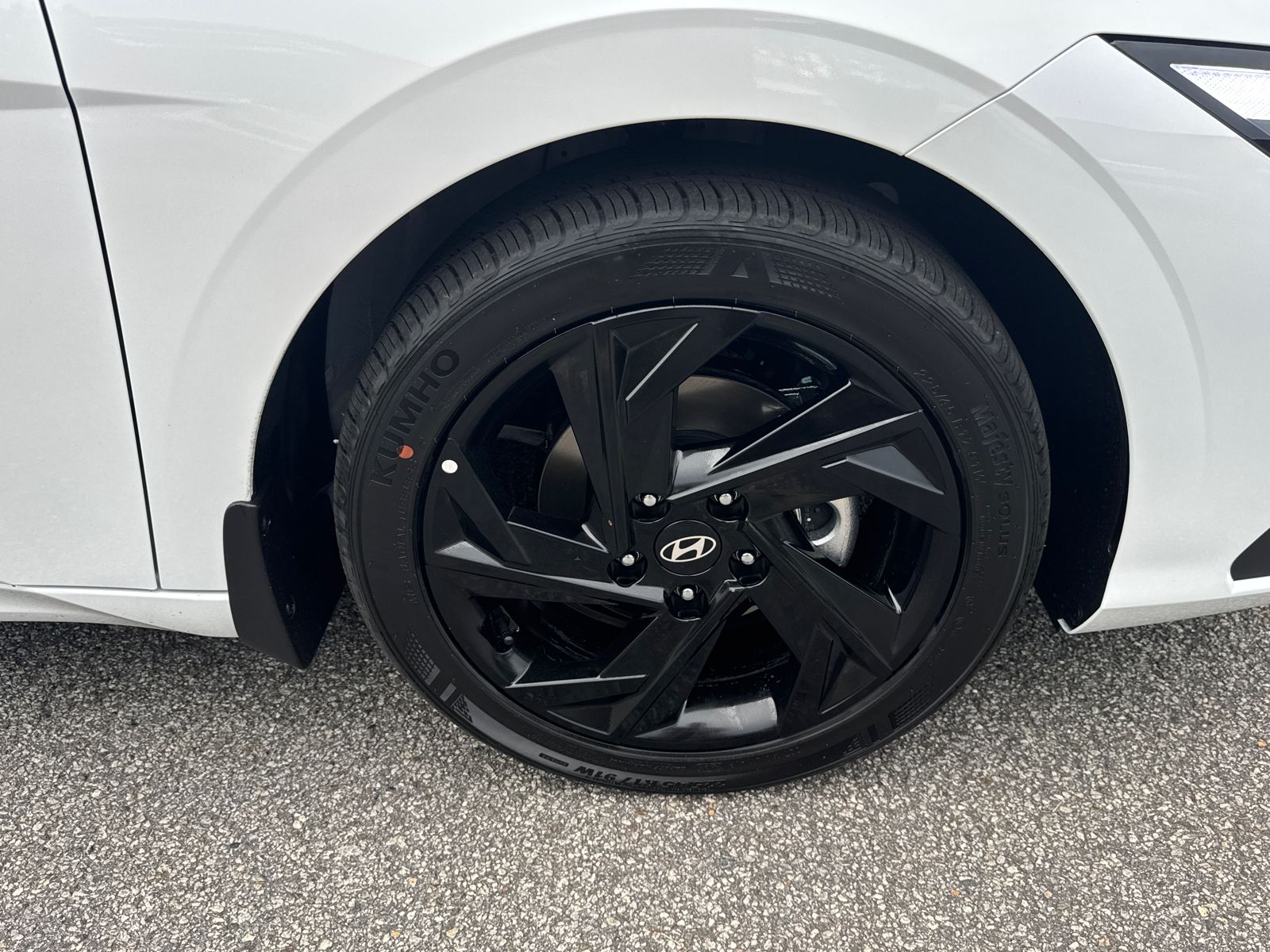 New 2026 White Hyundai SEL Sport image 13