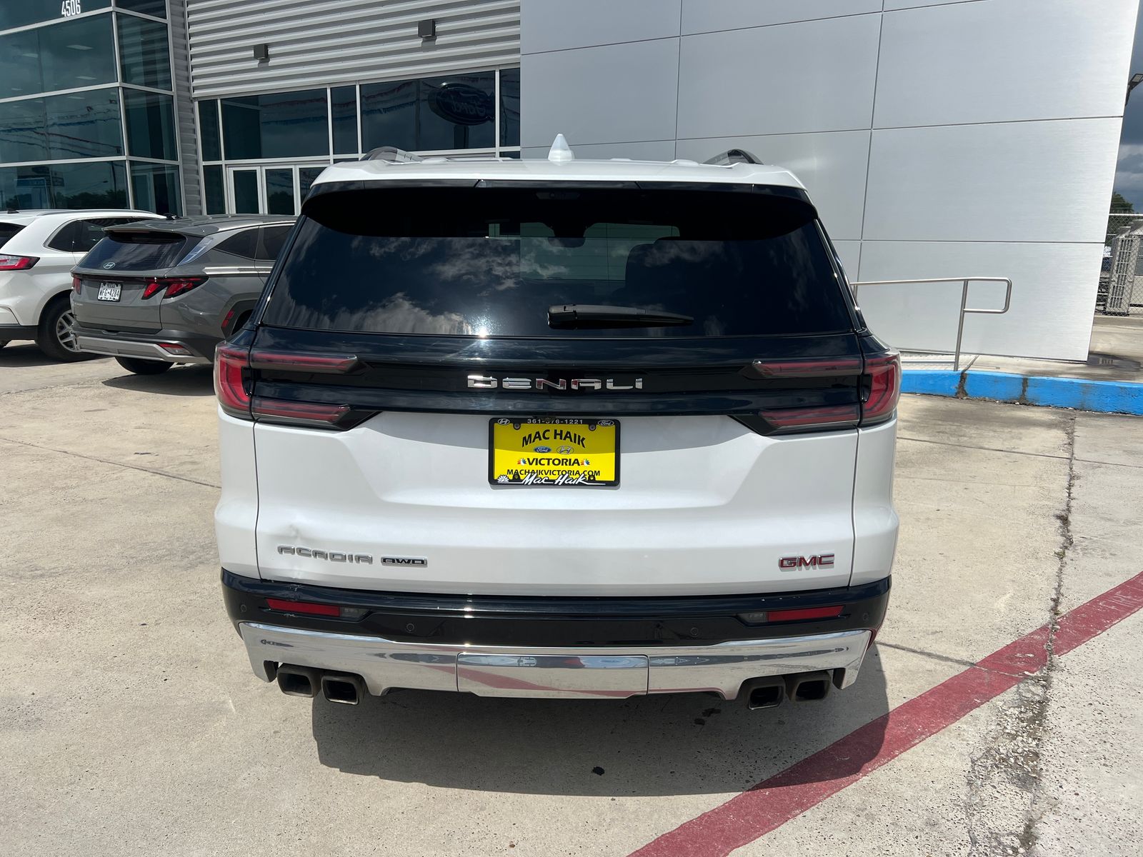View vehicle photo 4