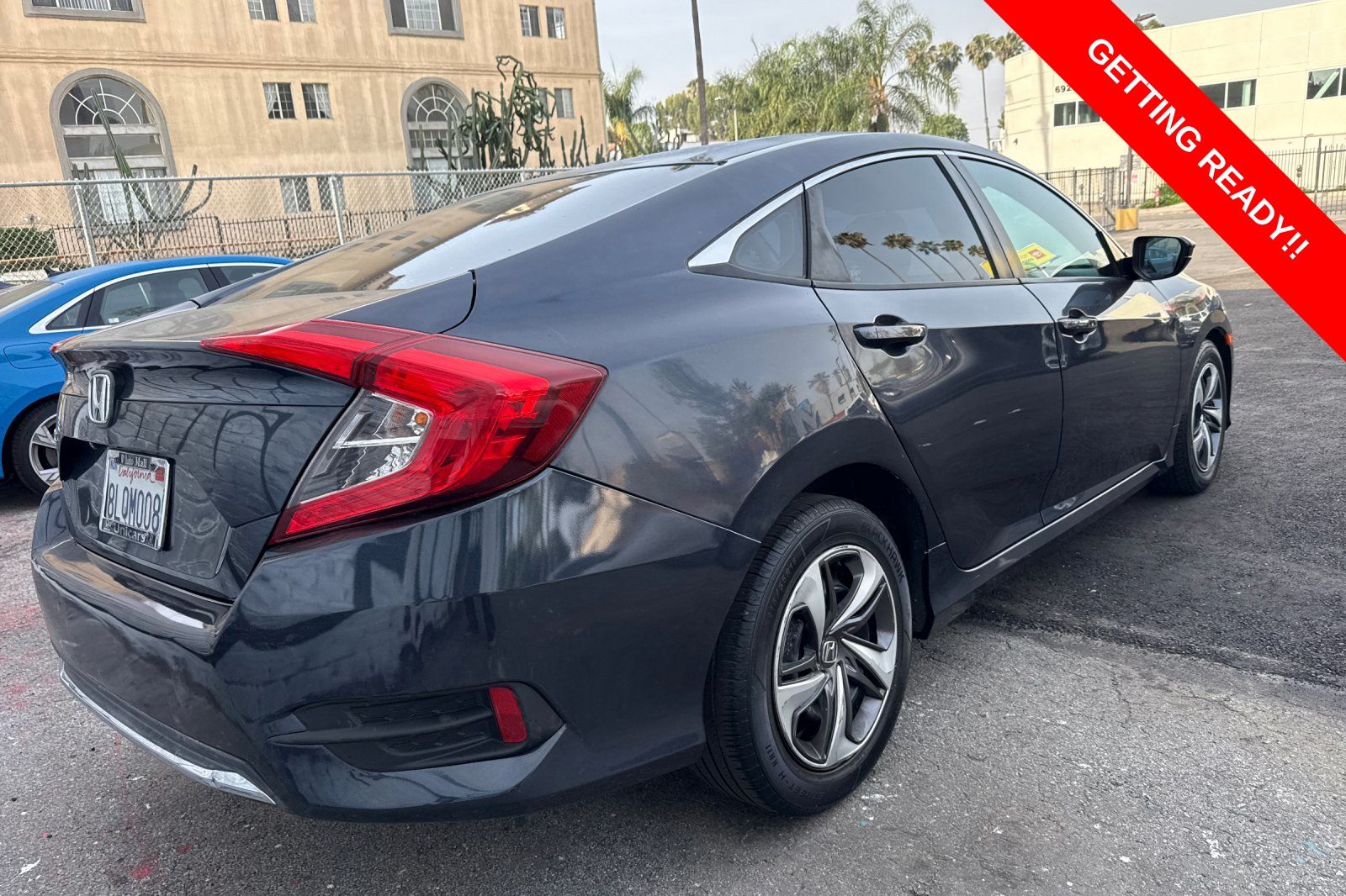 View vehicle photo 5