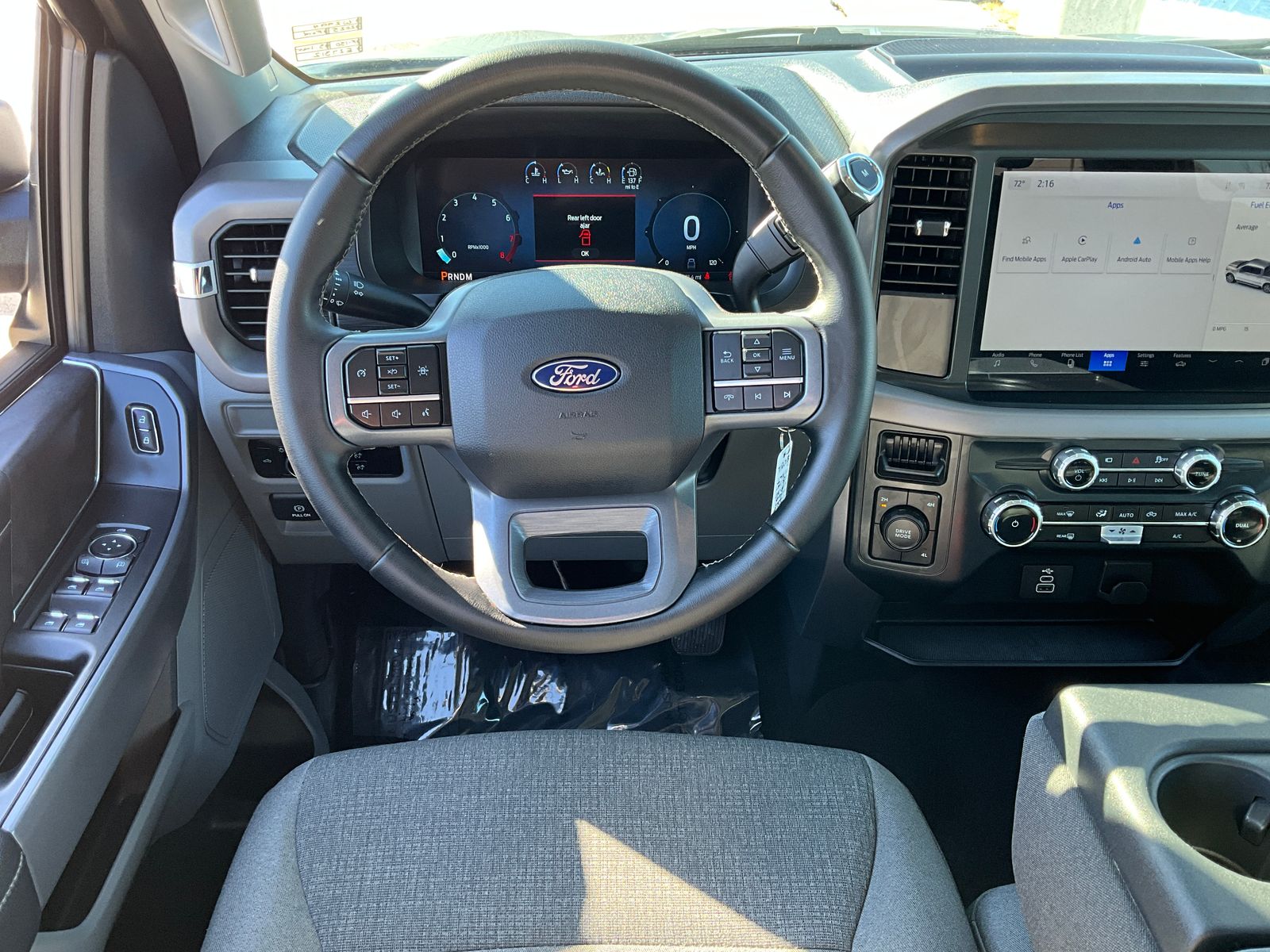 View vehicle photo 7