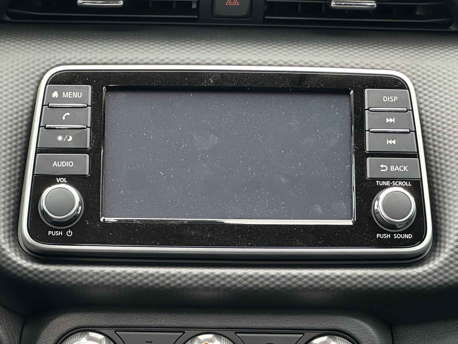 2025 Nissan Kicks Play S photo 2