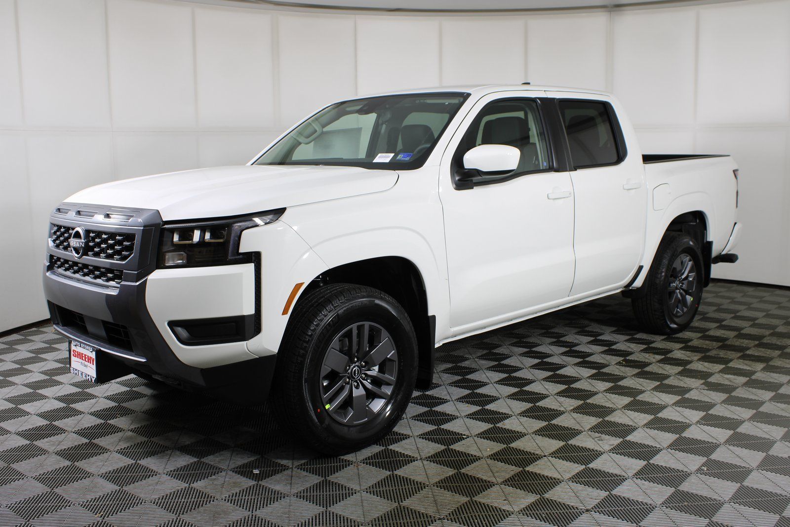 View vehicle photo 3