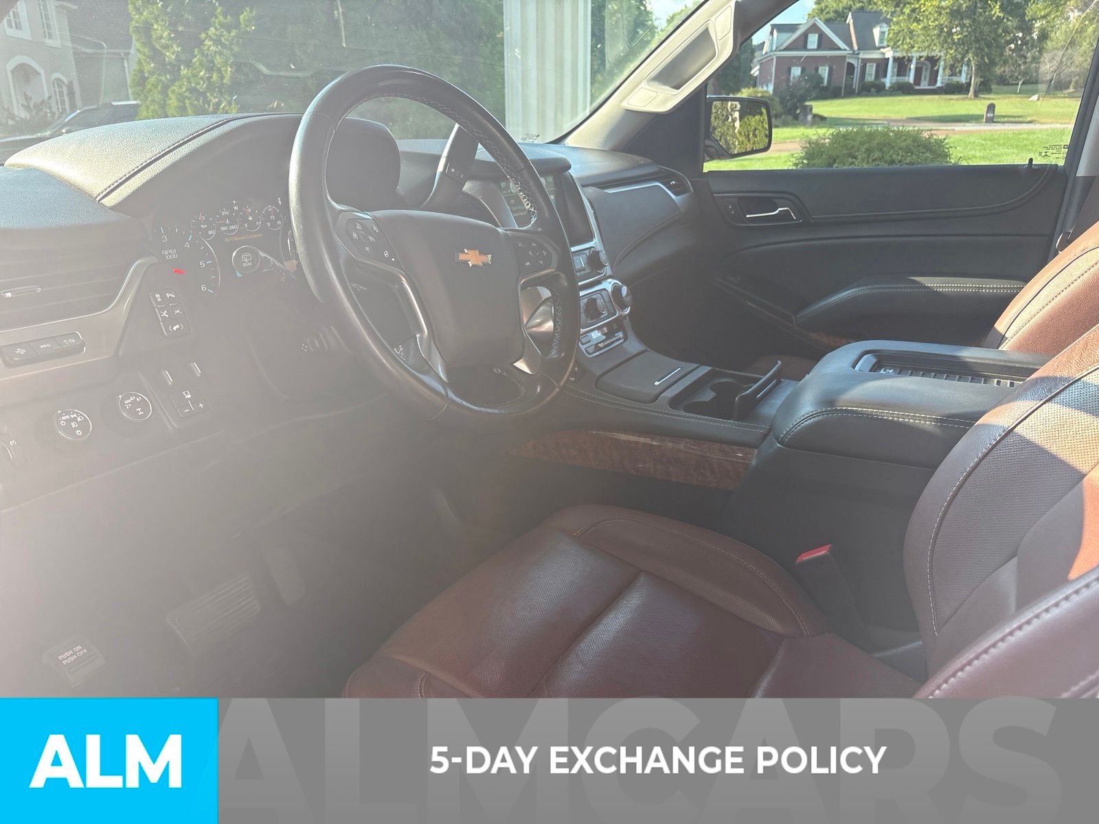 Used 2019 Iridescent Pearl Tricoat Chevrolet Premier image 3