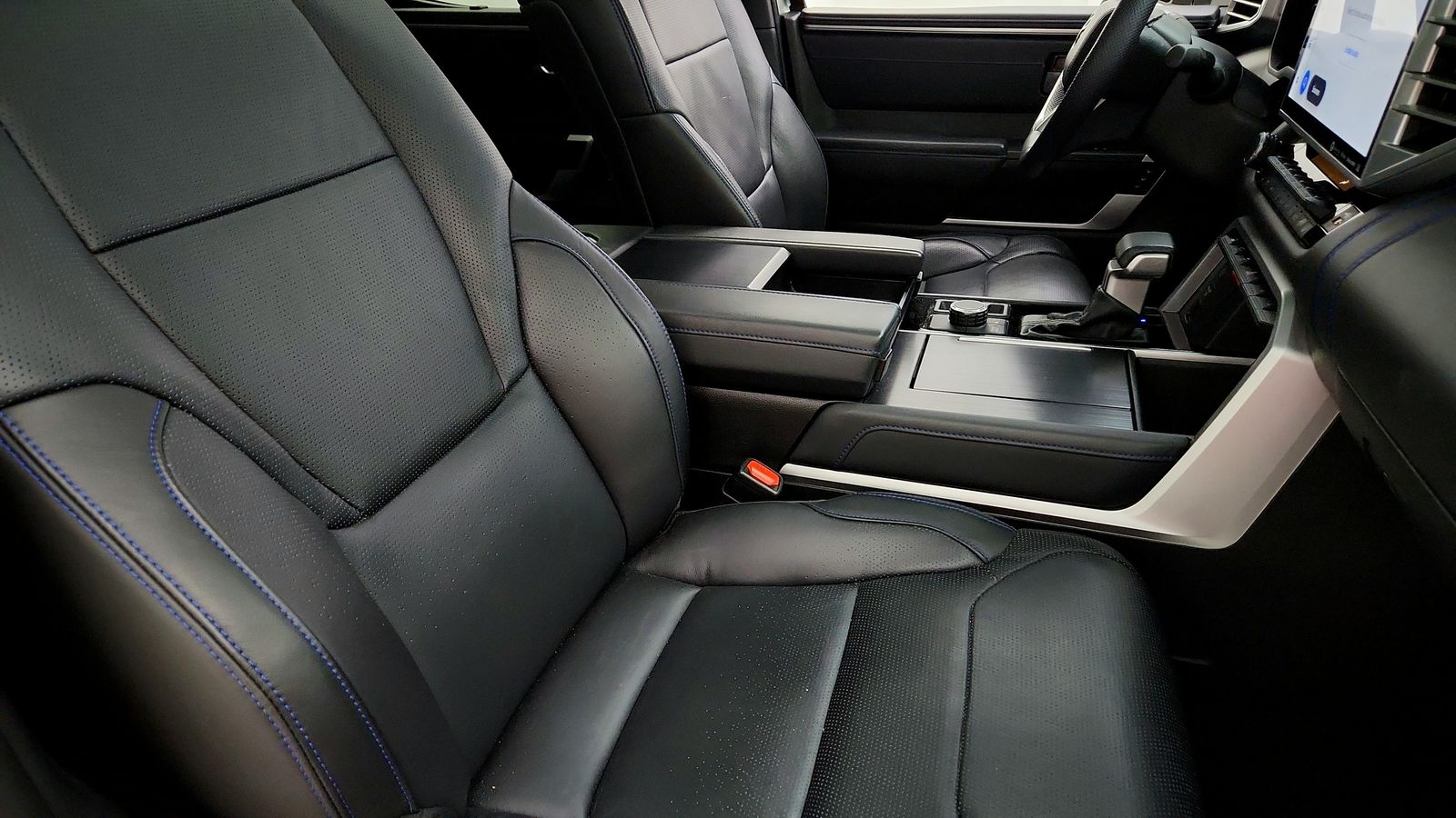 Used 2024 Silver Toyota Platinum image 40