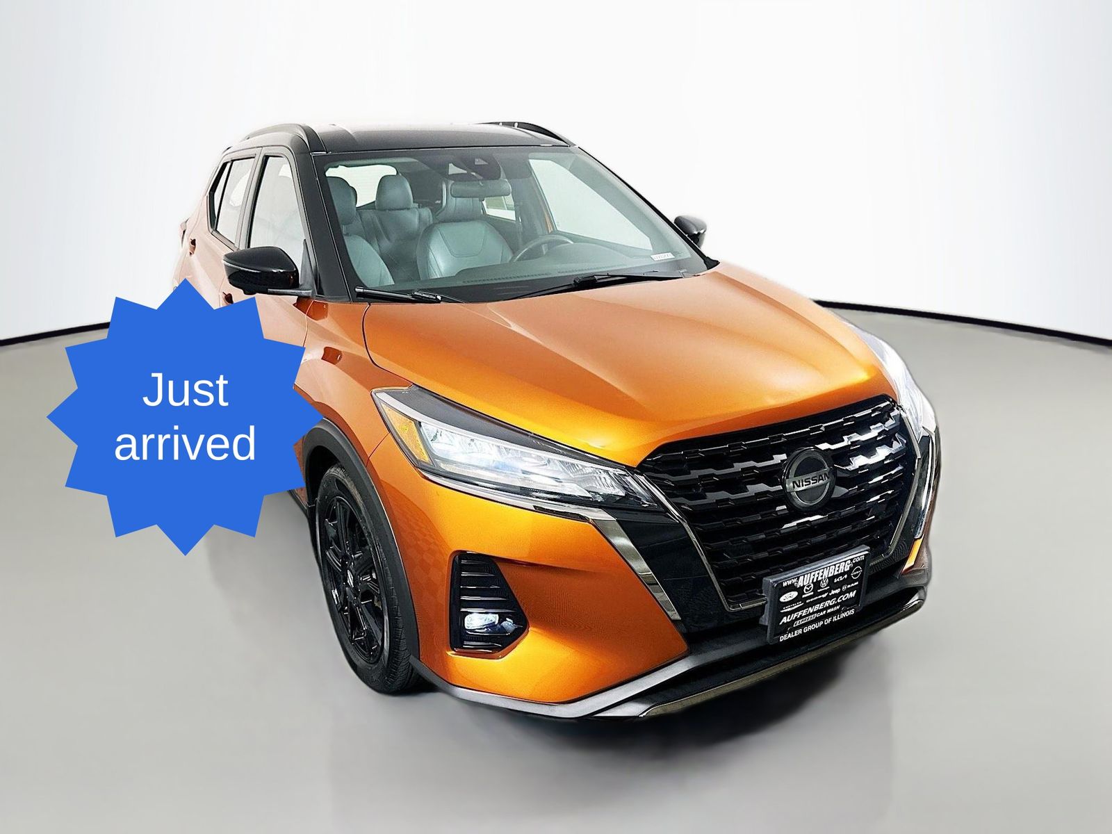 Monarch Orange/Super Black 2021 Nissan Kicks SUV / Crossover Front-Wheel Drive Continuously Variable Transmission