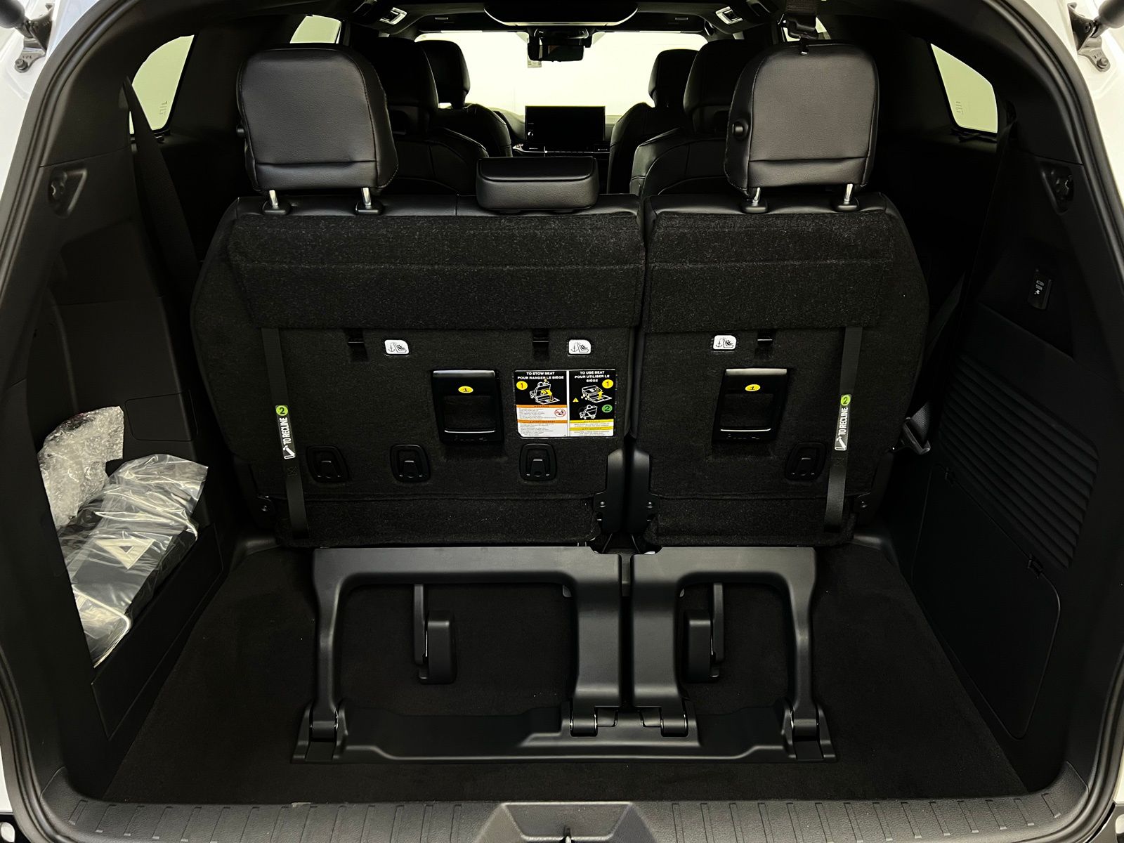 Thumbnail: 2025 Toyota Sienna - 27
