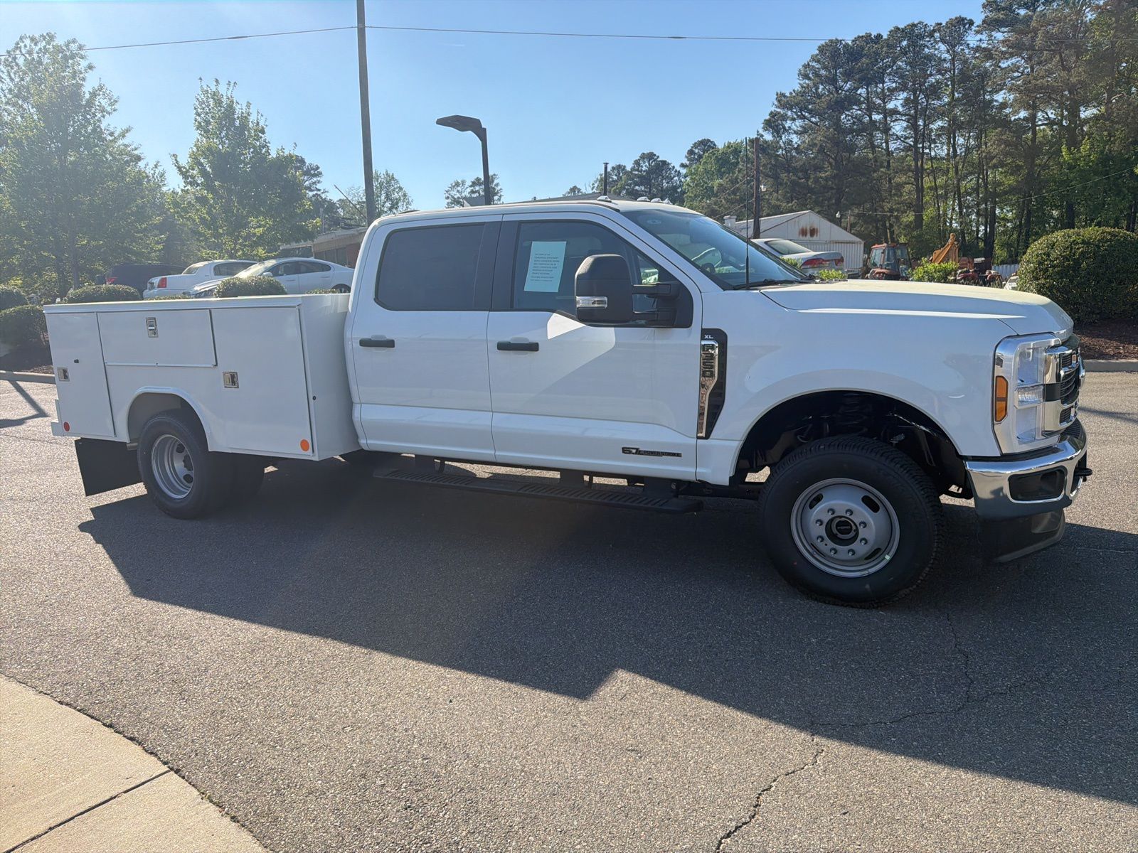 New 2026 Oxford White Ford XL image 6