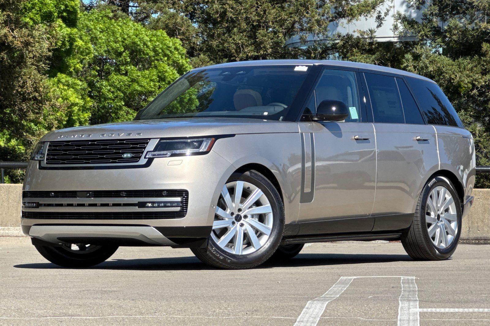 Gold 2026 Land Rover Range Rover P400 SE AWD SUV / Crossover All-Wheel Drive 8-Speed Automatic