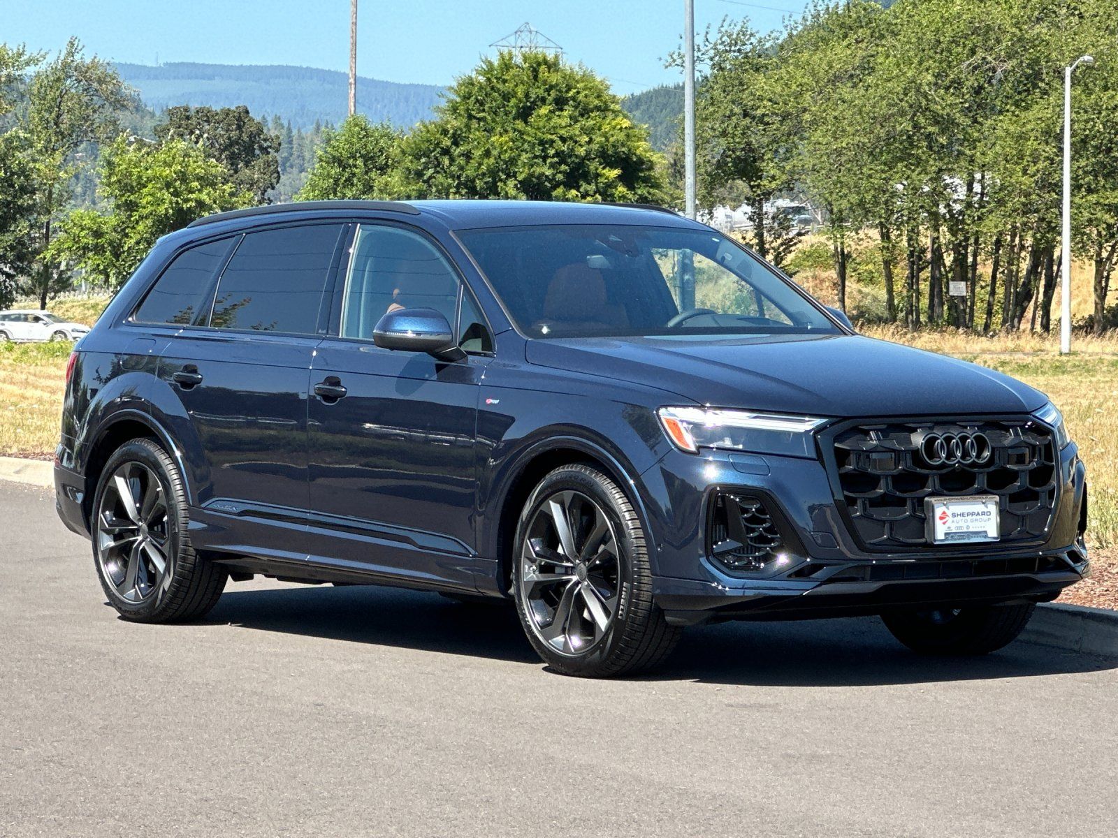 Blue 2026 Audi Q7 SUV / Crossover  8-Speed Automatic