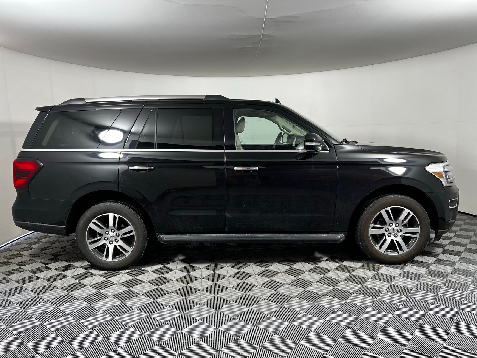 Thumbnail: 2024 Ford Expedition - 4