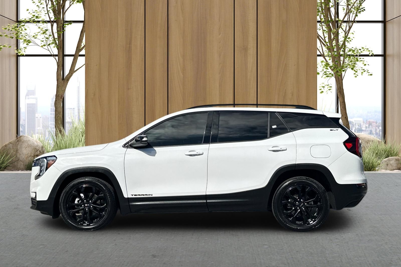 View vehicle photo 7