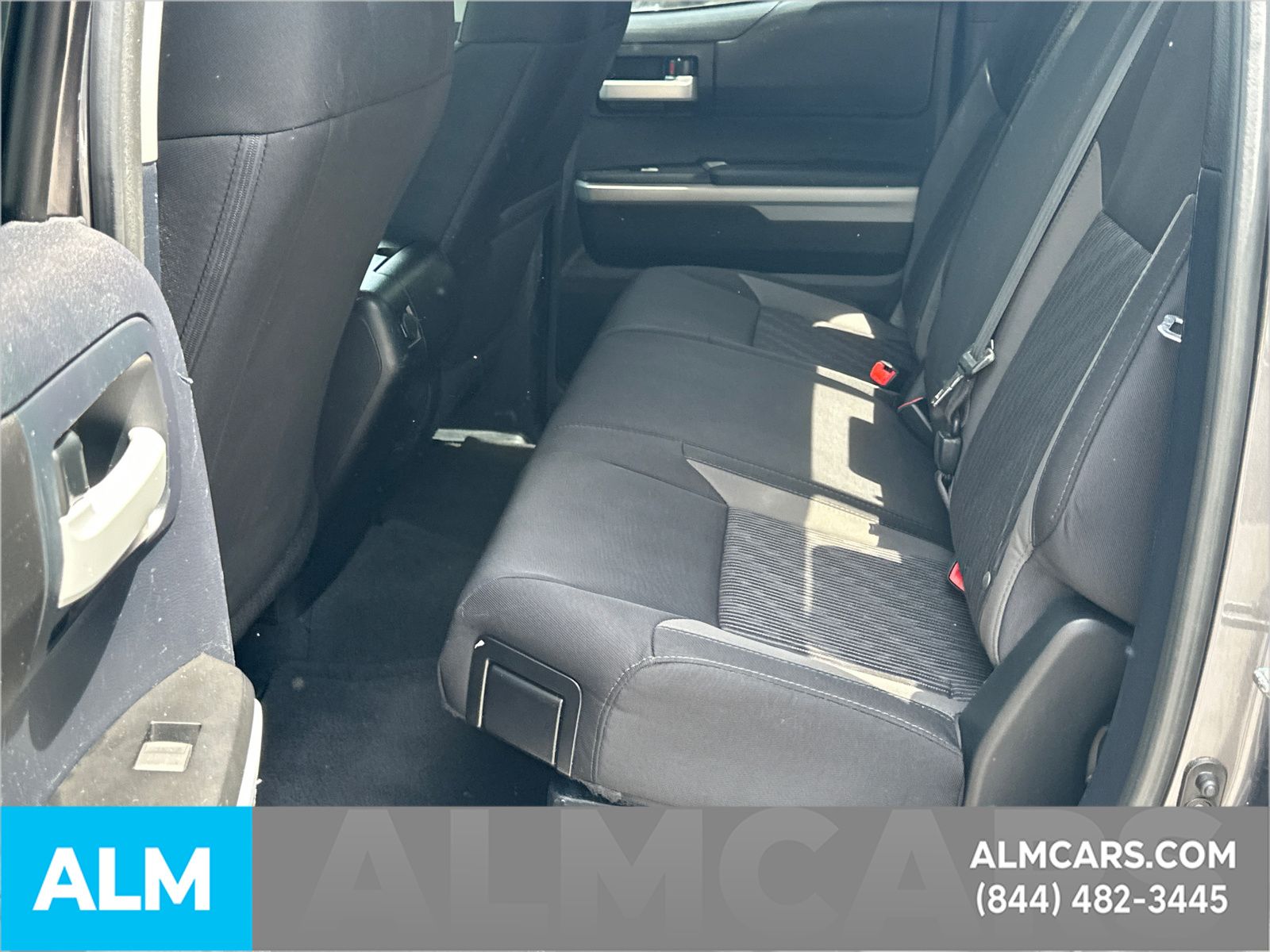 Used 2015 Gray Toyota SR5 image 23