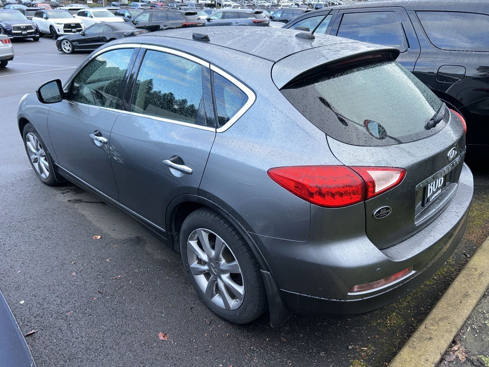 View vehicle photo 6