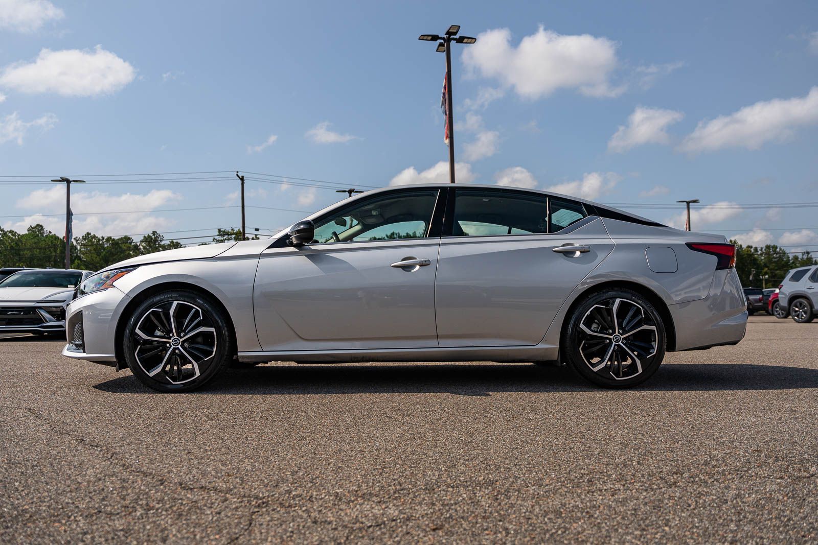 Used 2024 Nissan Altima Sedan