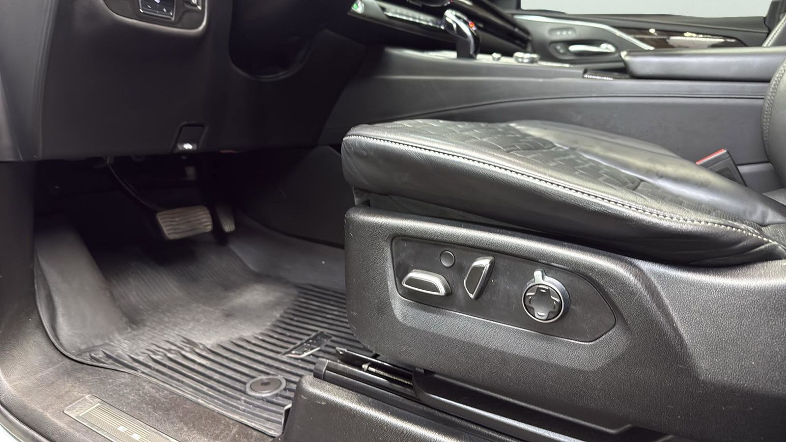 Used Car 2021 Cadillac Escalade  Sport Platinum For Sale Under $50,000 In Austin, Texas