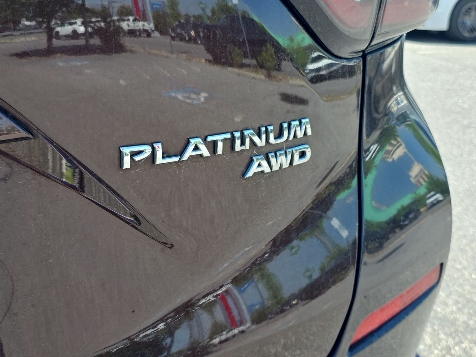 Used 2022 Brown Nissan Platinum image 11