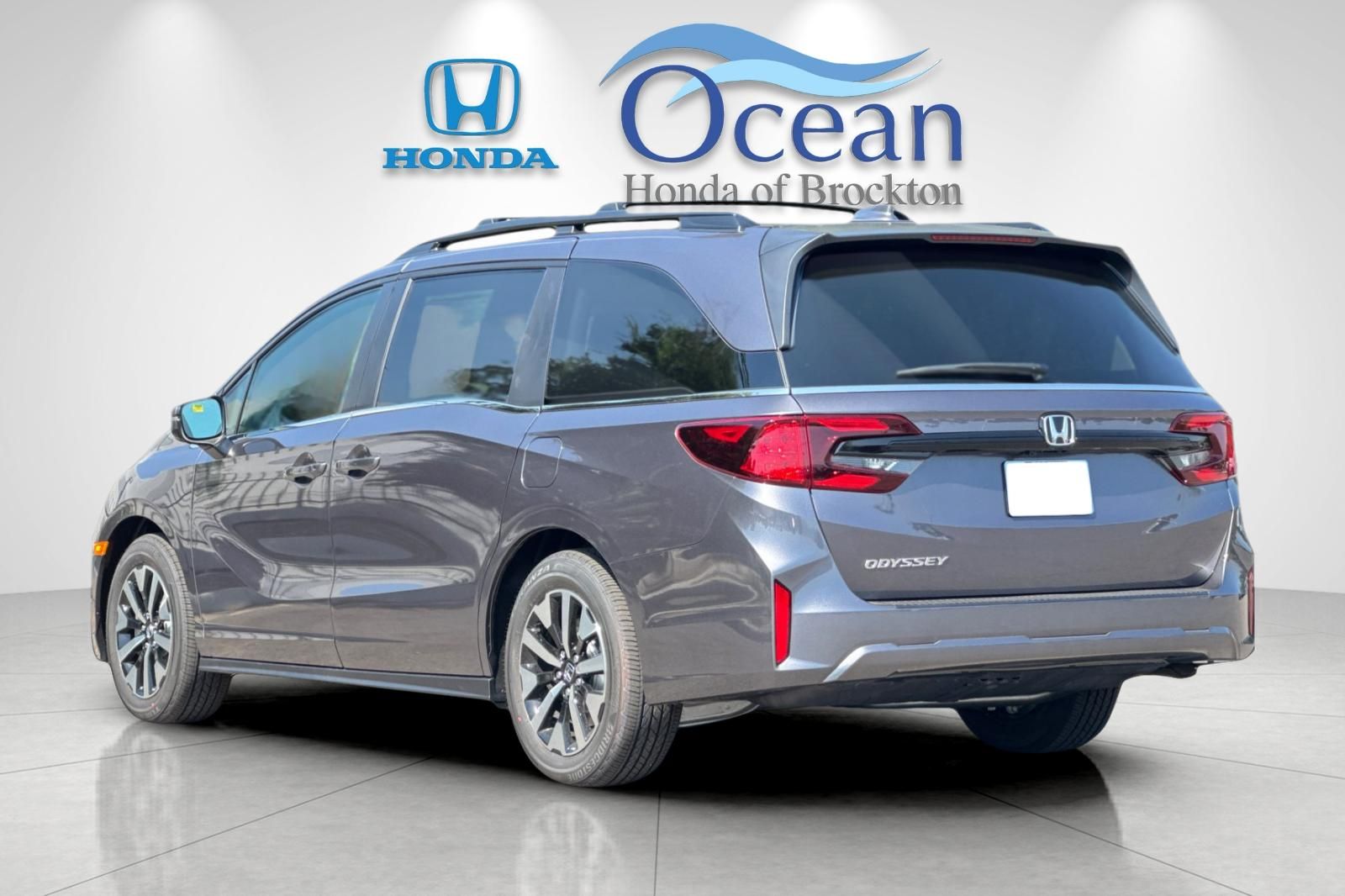 New 2026 Modern Steel Metallic Honda EX-L image 3