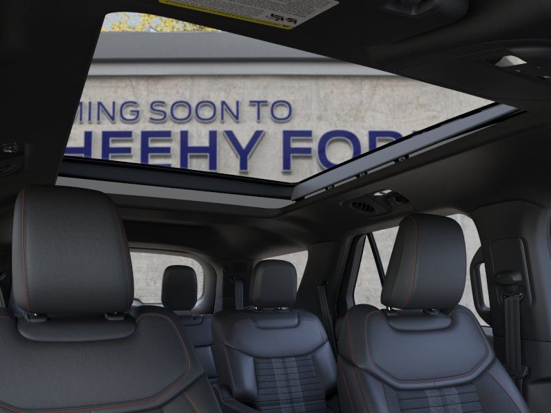 New 2026 Star White Metallic Tri-Coat Ford ST-Line image 22