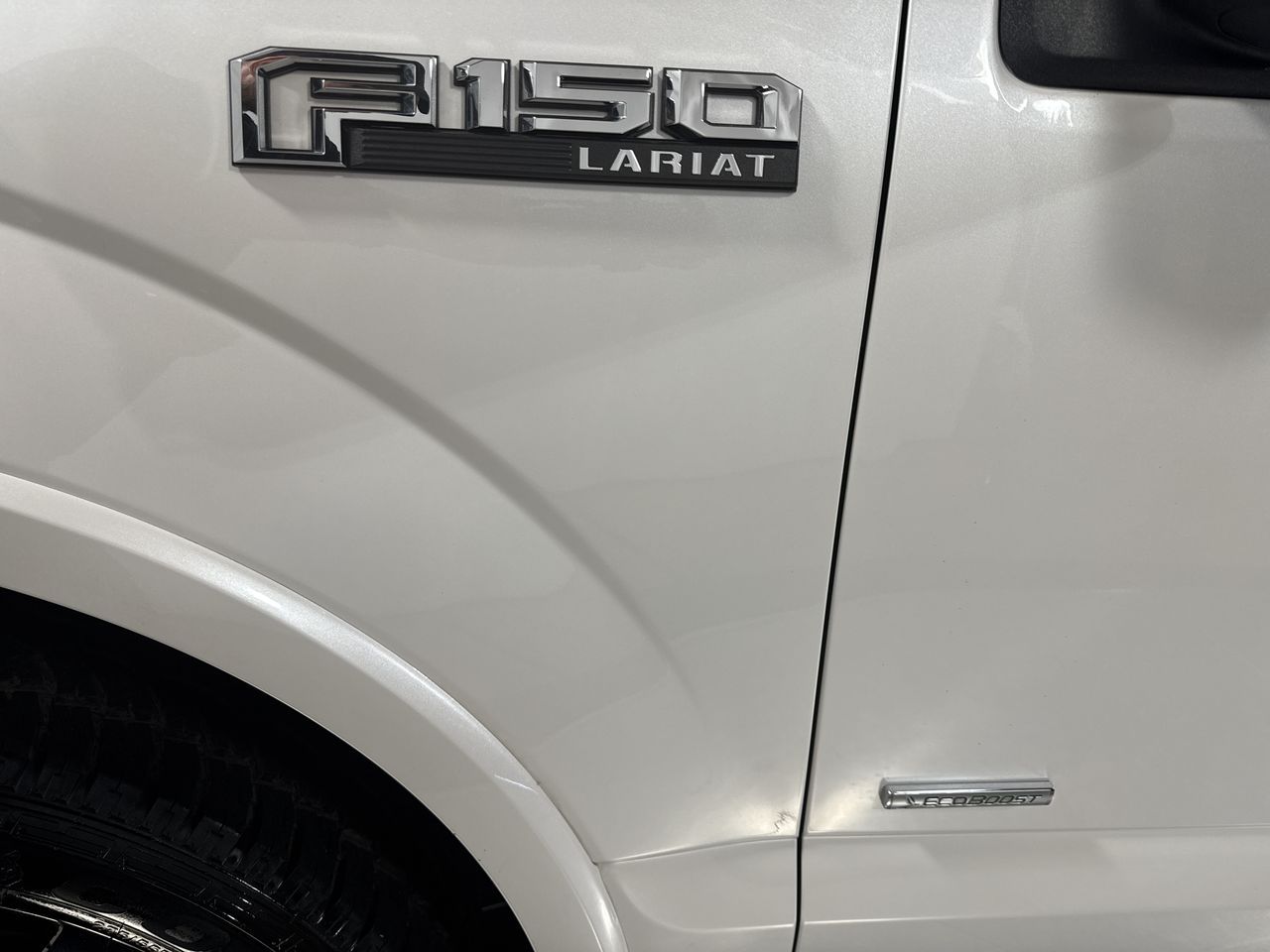 2016 Ford F-150 Lariat photo 13
