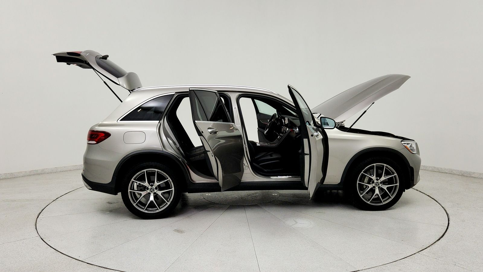 Used 2020  Mercedes-Benz GLC 300 image 14