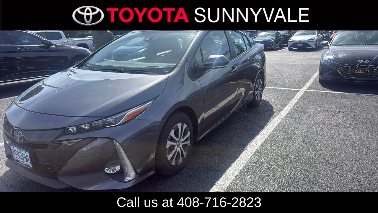2021 Toyota Prius Prime Limited's photo