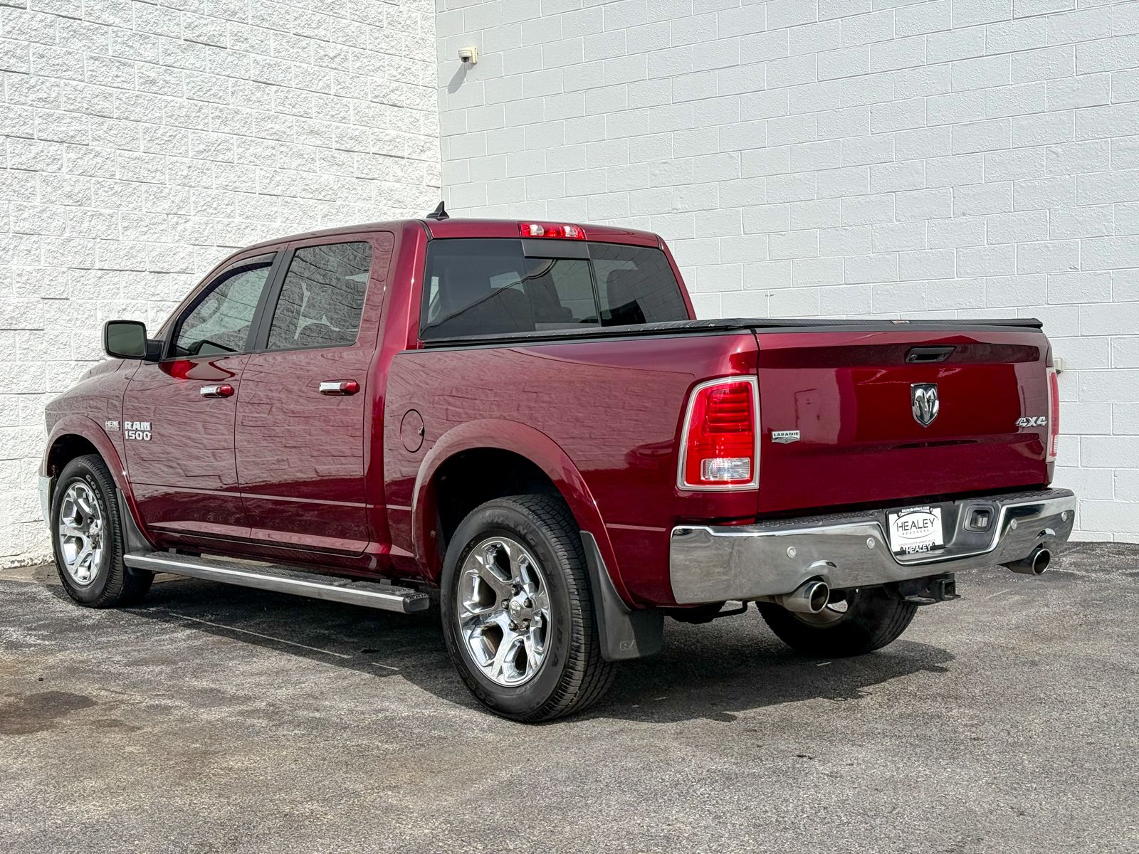 View vehicle photo 5