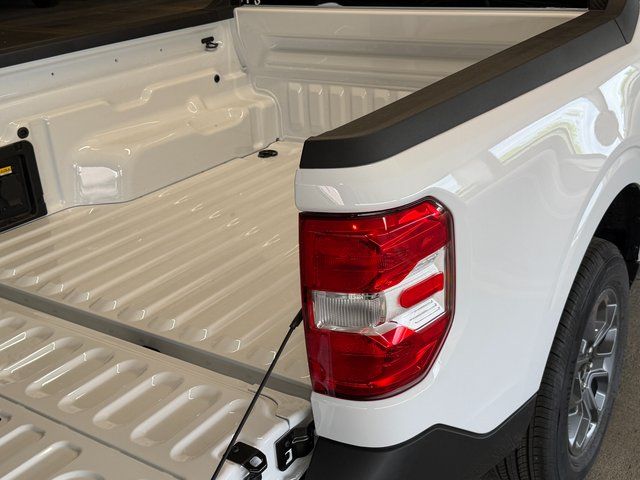 New 2026 Oxford White Ford XLT image 13