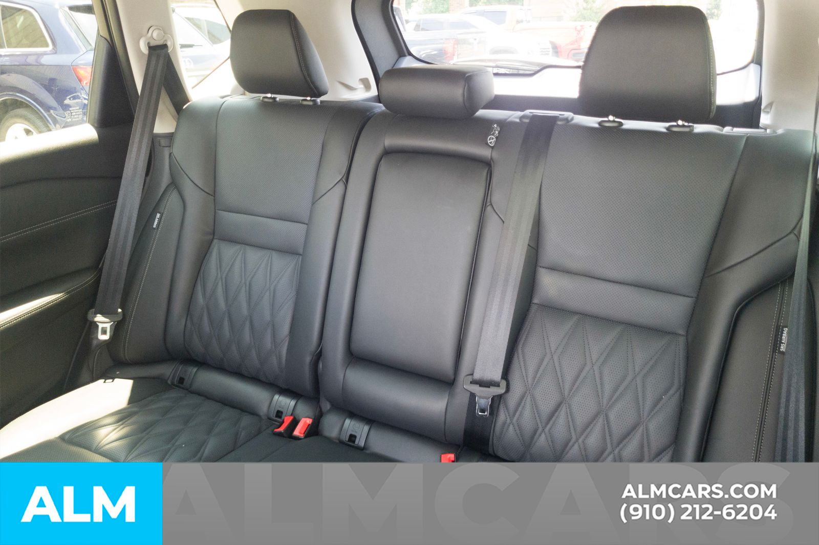 Used 2025 White Pearl Nissan Platinum image 19