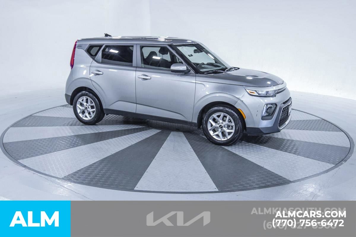 2022 Kia Soul LX 13