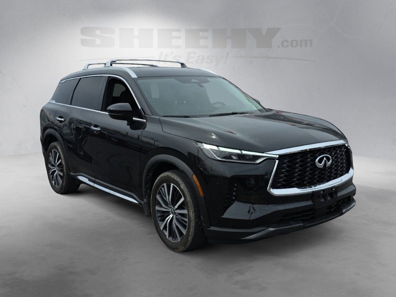 Used 2025 Black INFINITI Sensory image 2