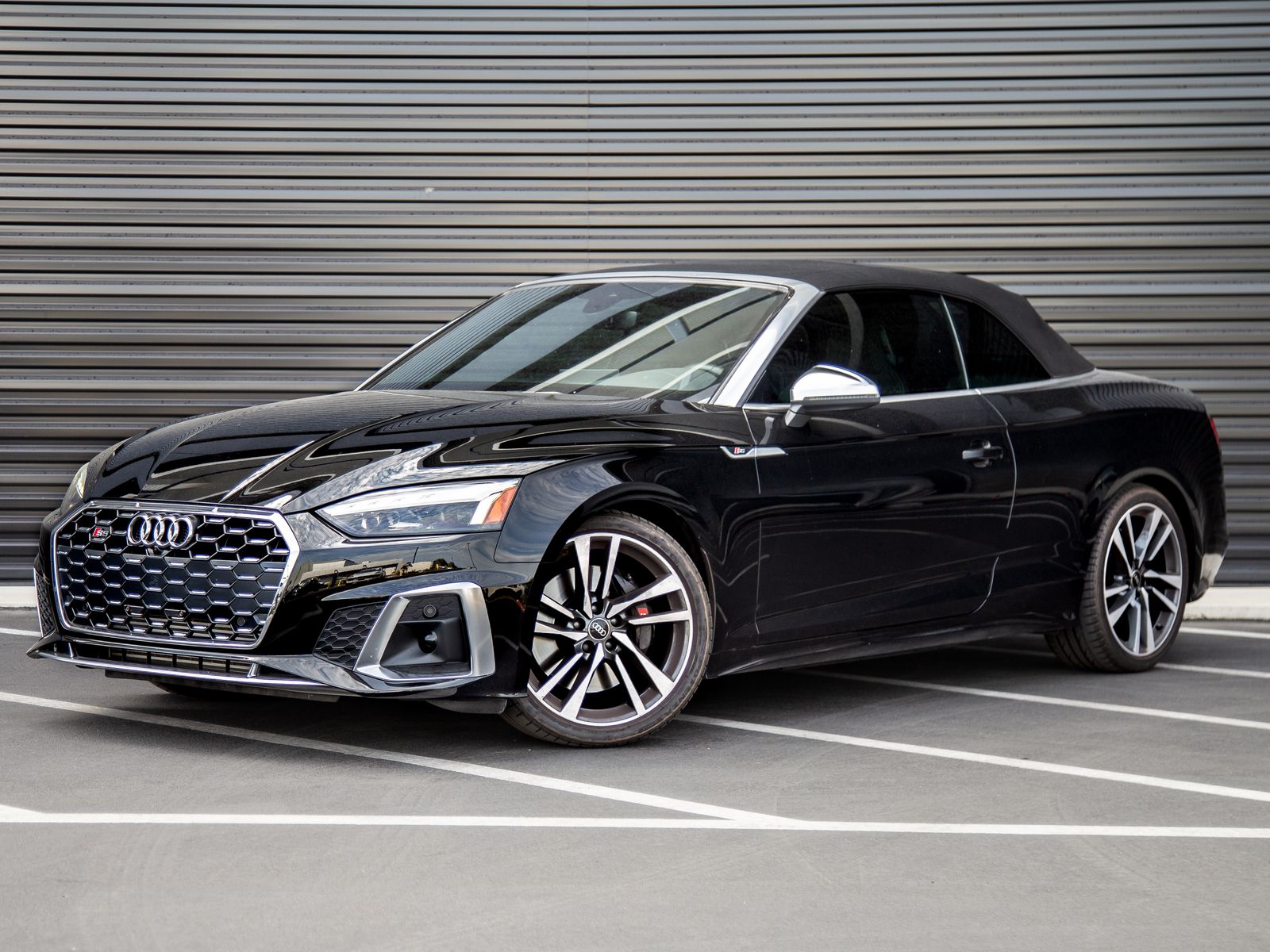 Daytona Gray Pearl Effect/Black Roof 2022 Audi S5 Convertible All-Wheel Drive 8-Speed Automatic