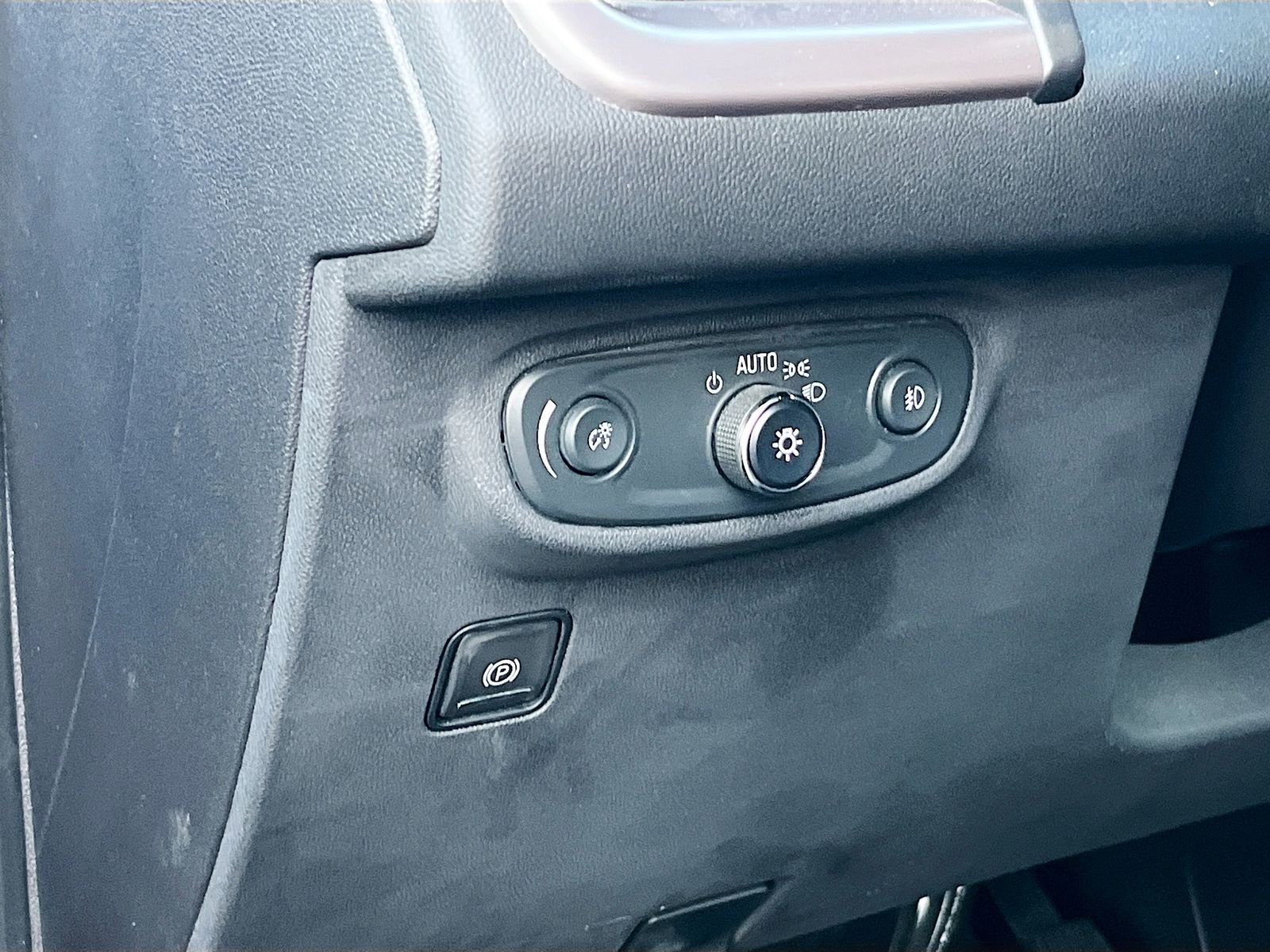 2024 GMC Terrain AT4 - Photo 10