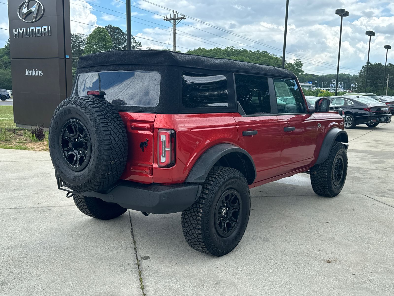 2023 Ford Bronco Base 5