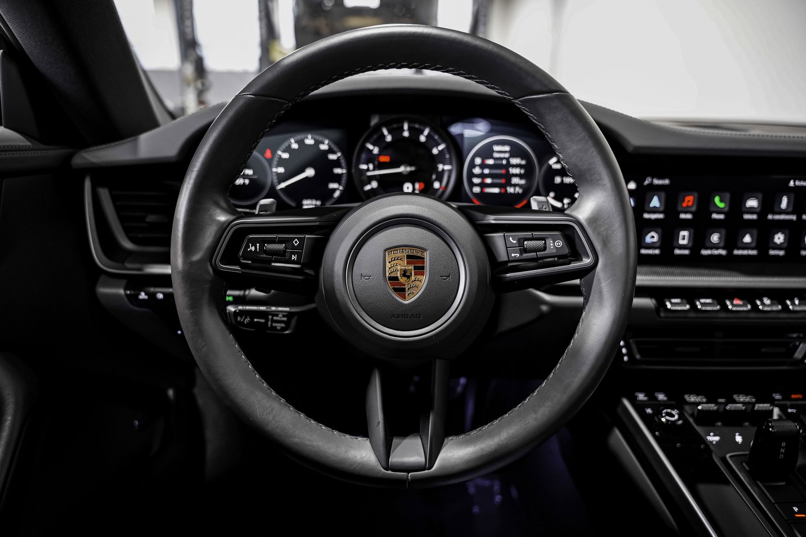 2023 Porsche 911 Carrera — photo 9